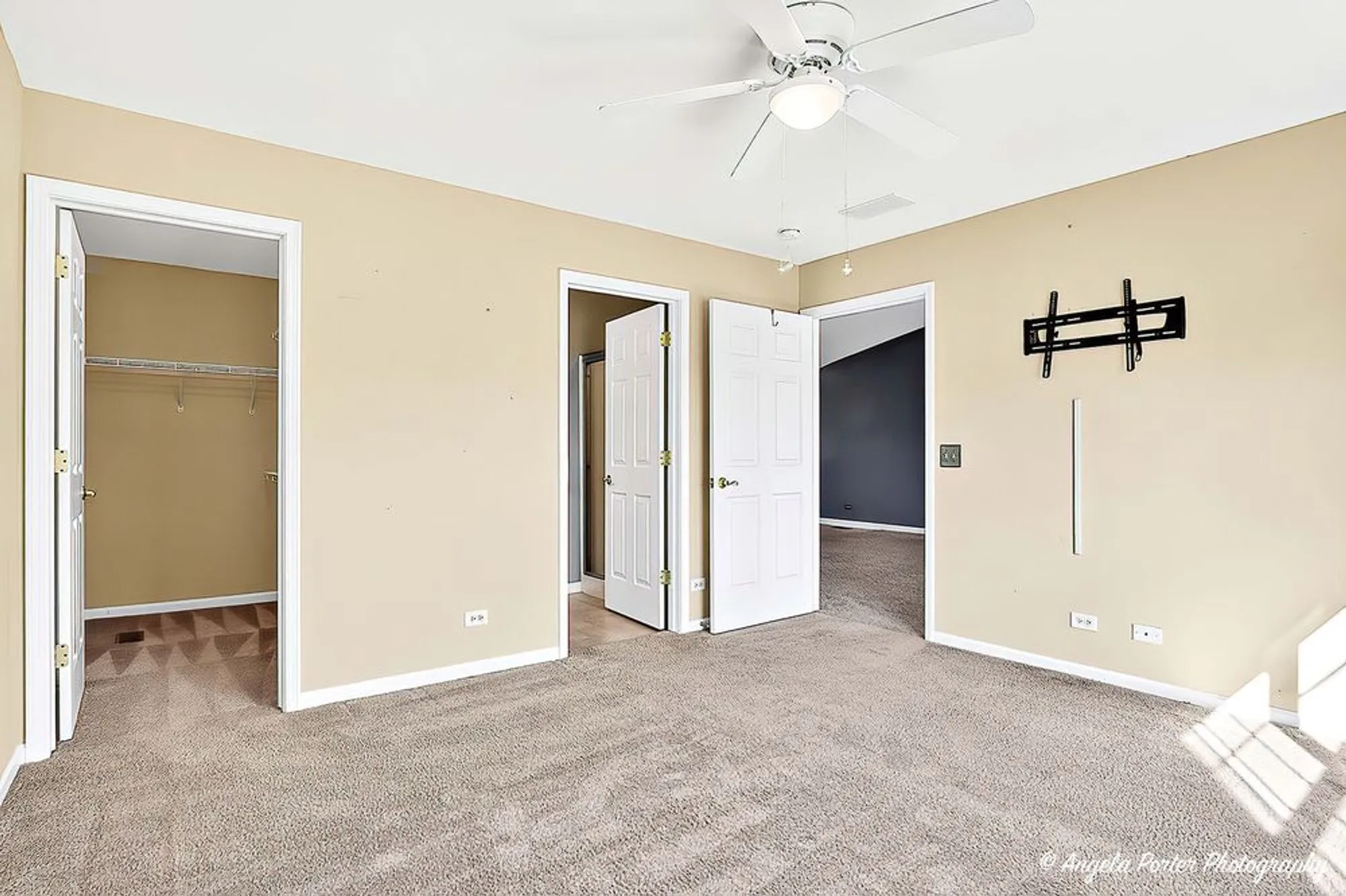 Property Slideshow image 23 of 29 | 806 madison ave, Mchenry, IL, 60050