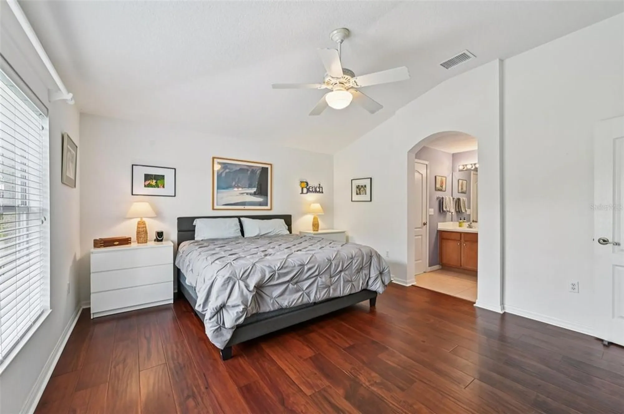 Property Slideshow image 16 of 61 | 2103 grantham greens dr, Sun City Center, FL, 33573