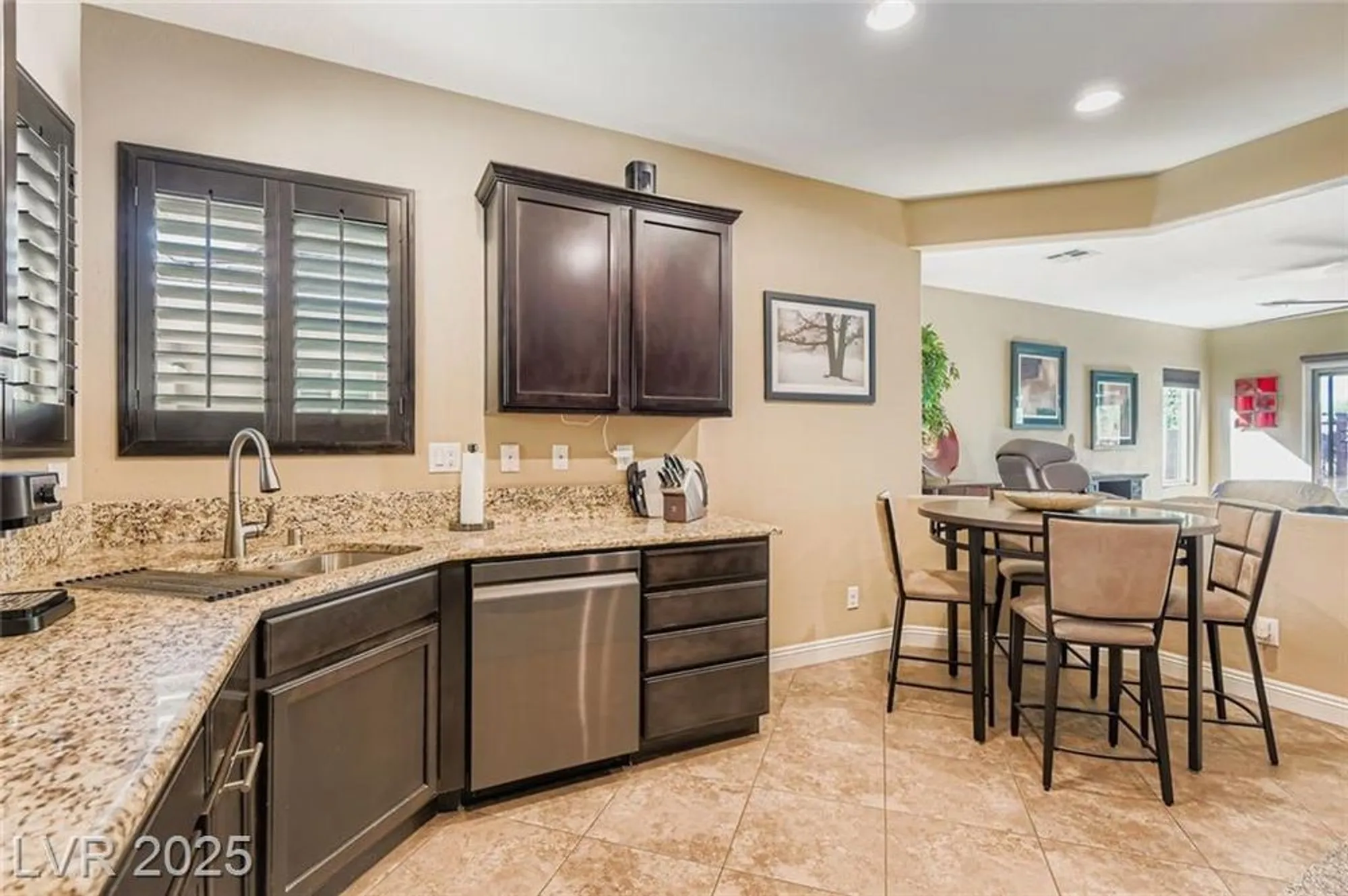 Property Slideshow image 14 of 45 | 3385 blue ribbon downs st, Las Vegas, NV, 89122