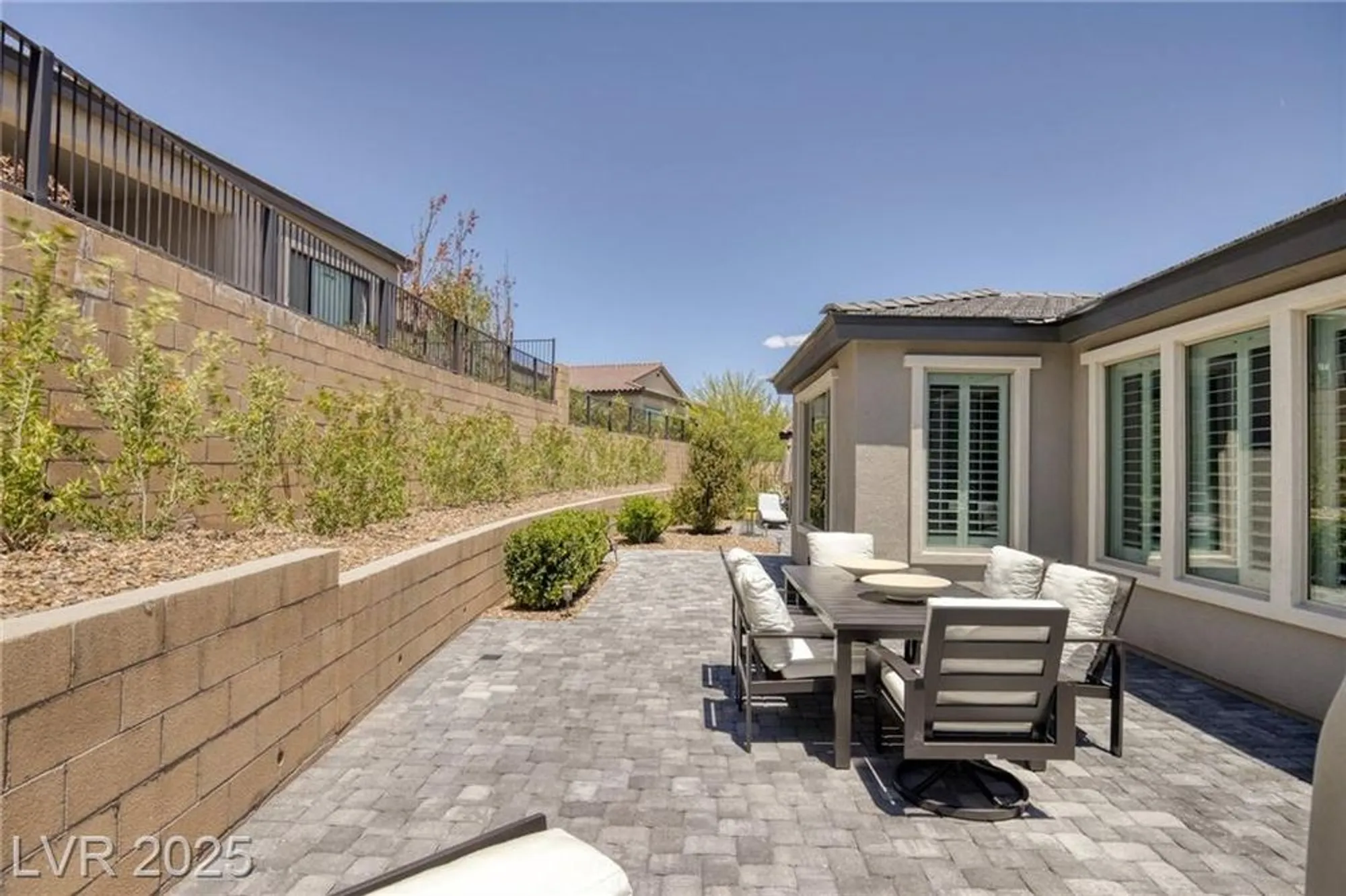Property Slideshow image 33 of 44 | 25 red creek bluff st, Henderson, NV, 89011