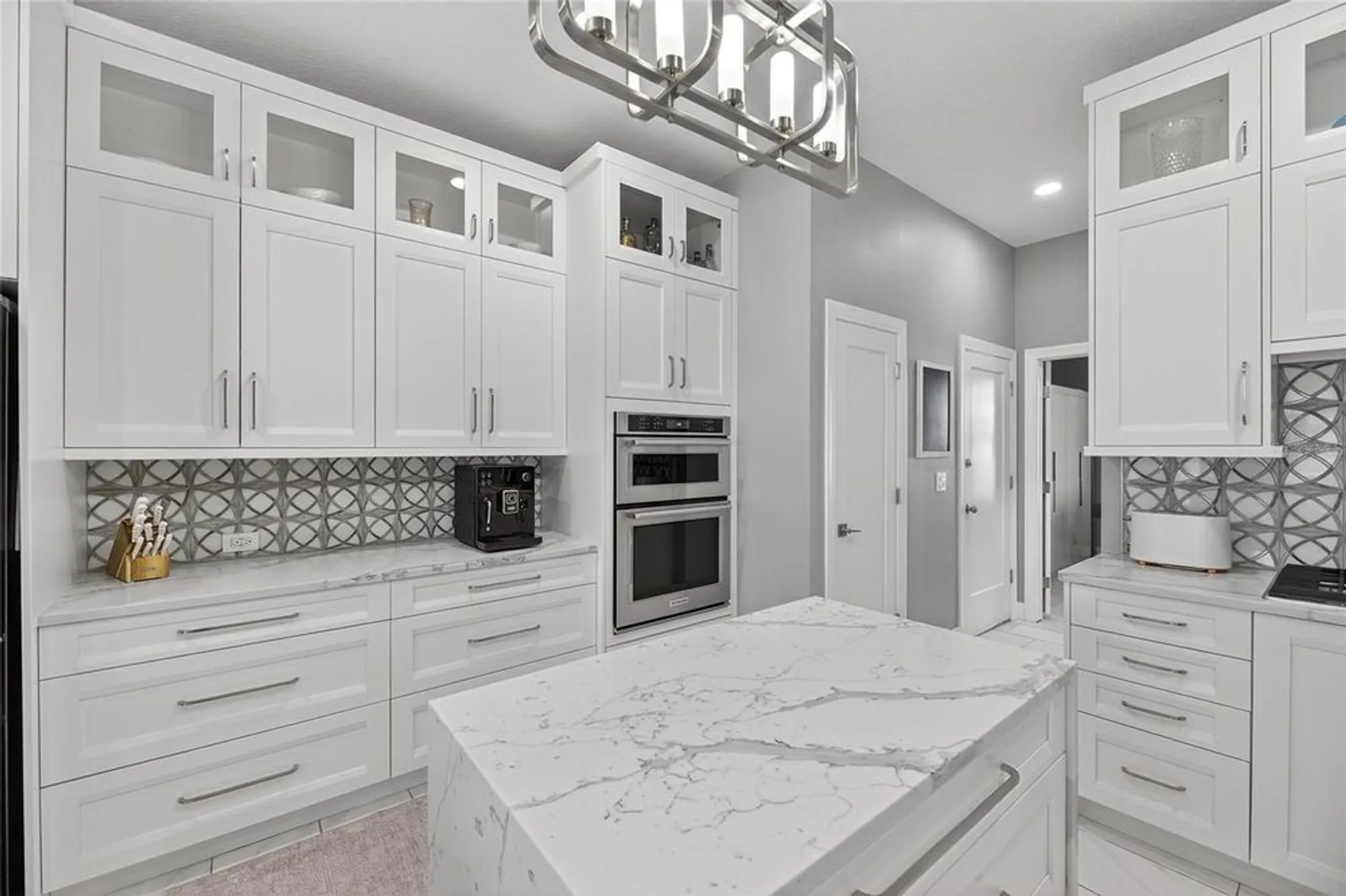 Property Slideshow image 27 of 66 | 526 islebay dr, Apollo Beach, FL, 33572