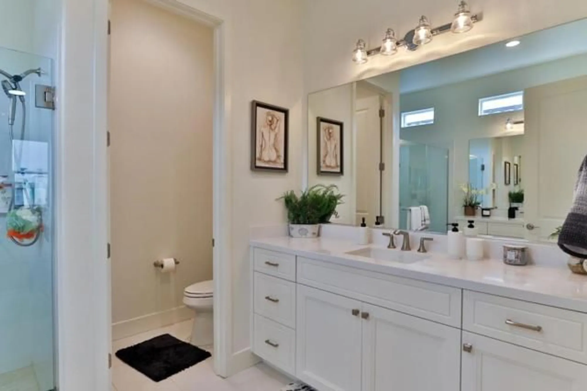 Property Slideshow image 20 of 52 | 2102 white oak dr, Hollister, CA, 95023