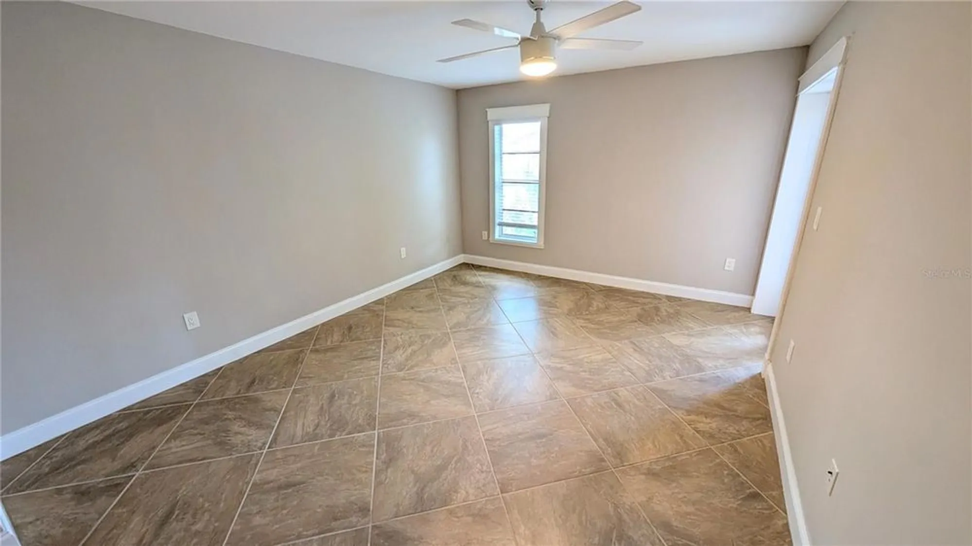 Property Slideshow image 14 of 37 | 3409 montilla ct # 8410, Sarasota, FL, 34232