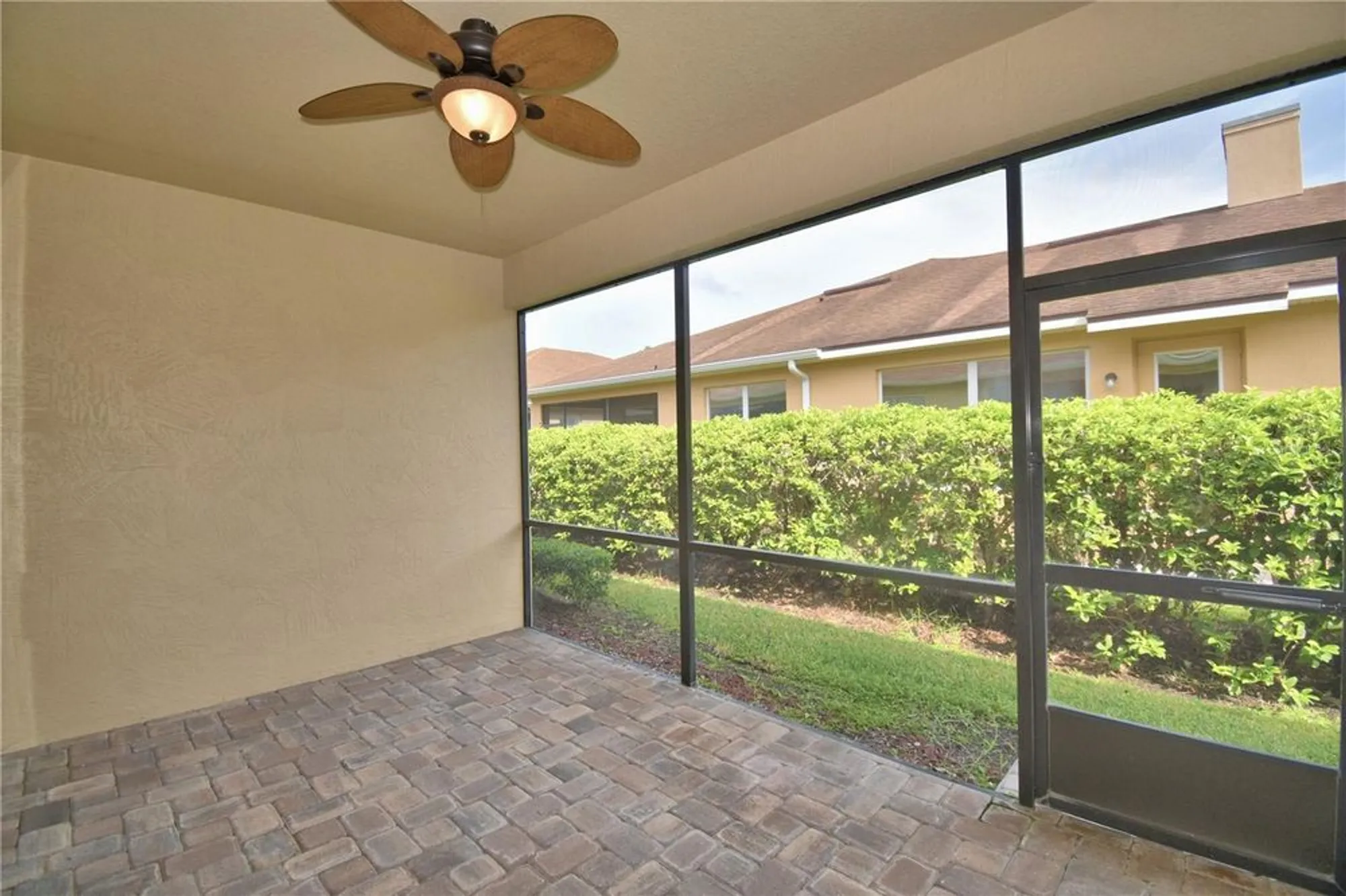 Property Slideshow image 11 of 68 | 1613 linz ct, Winter Haven, FL, 33884