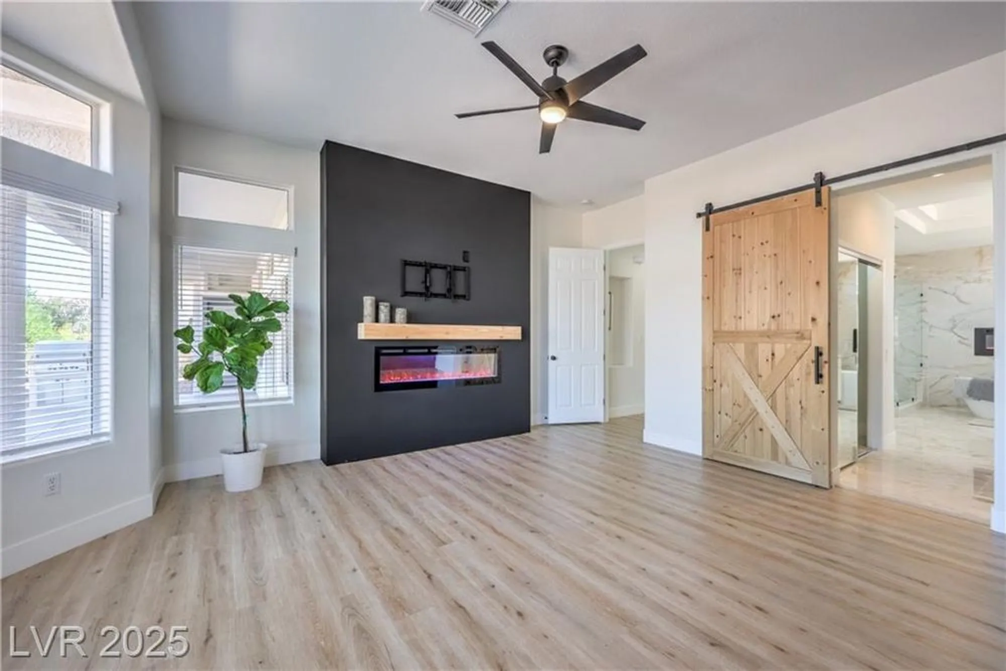 Property Slideshow image 17 of 34 | 3028 treesdale dr, Las Vegas, NV, 89134