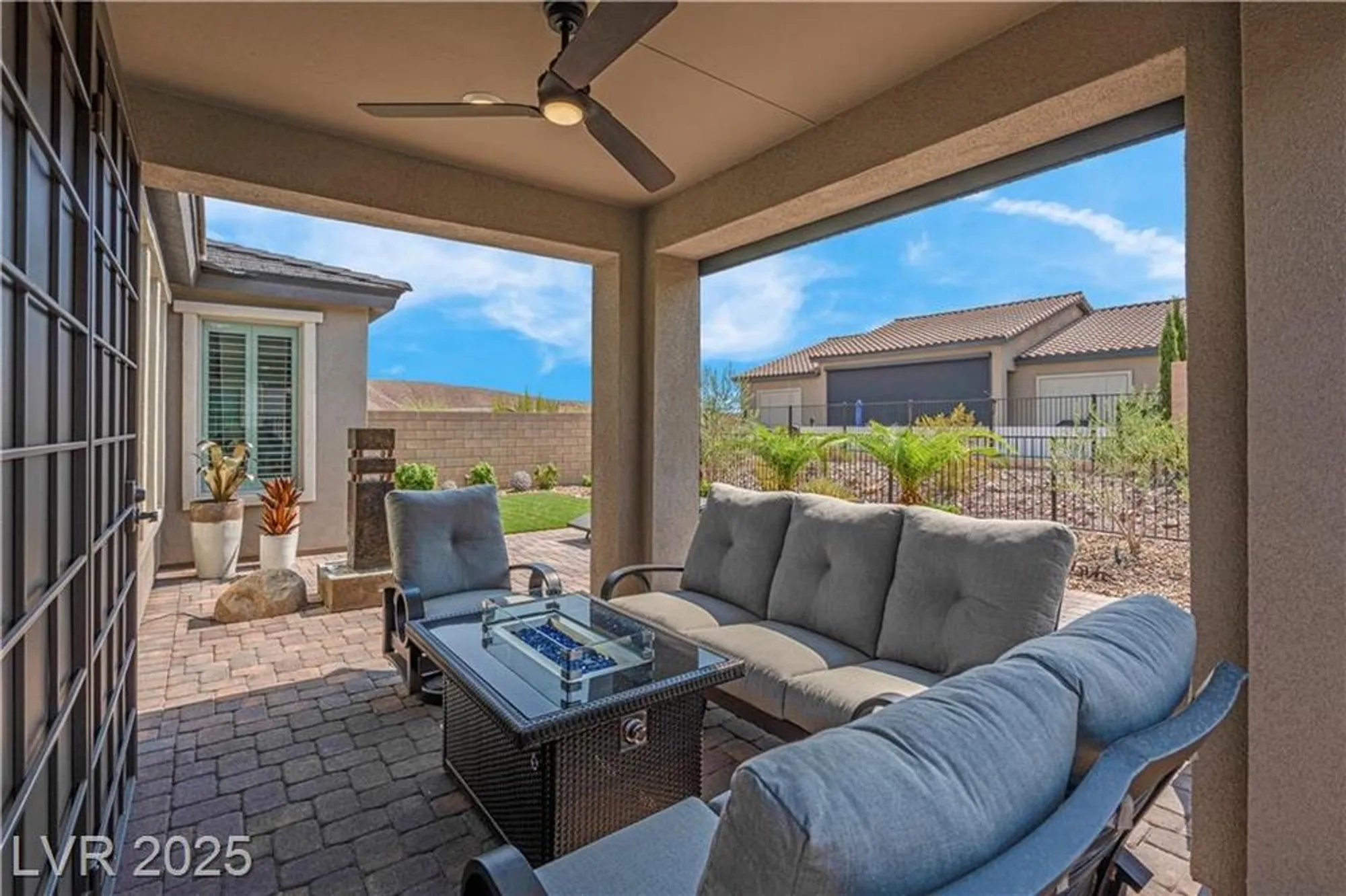 Property Slideshow image 40 of 69 | 124 lake oasis st, Henderson, NV, 89011