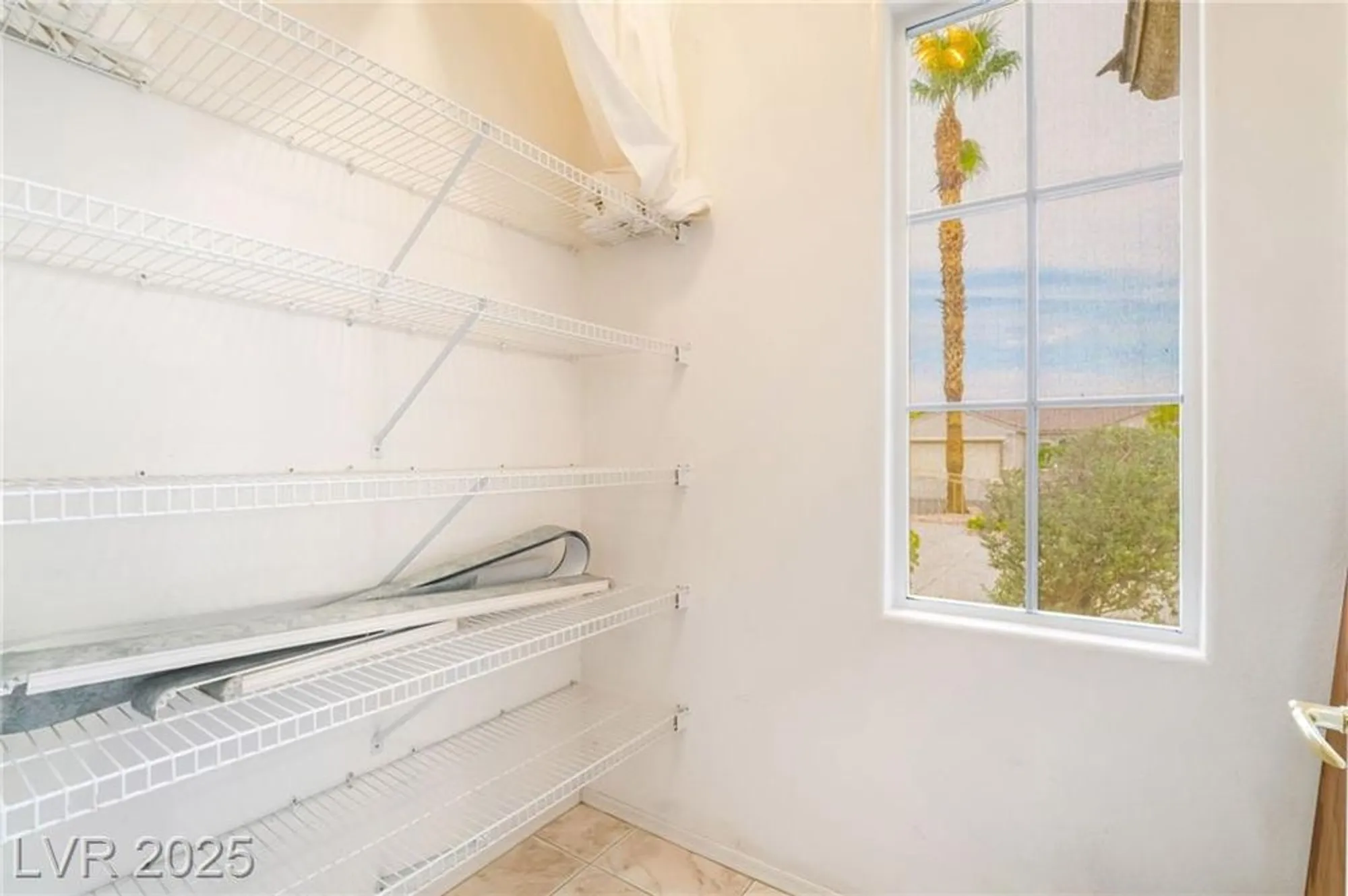 Property Slideshow image 27 of 58 | 2539 evansville ave, Henderson, NV, 89052