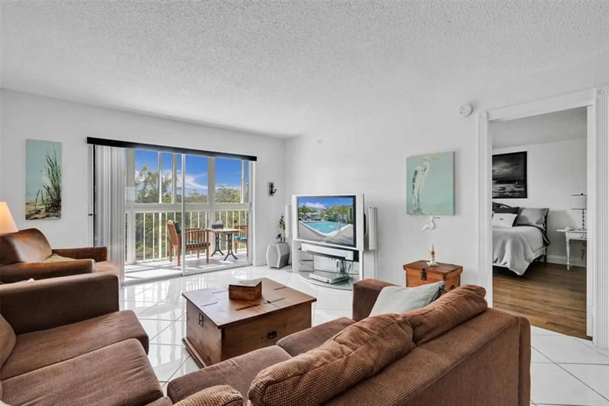 Property Slideshow image 4 of 39 | 5900 nw 44th st apt 602, Lauderhill, FL, 33319