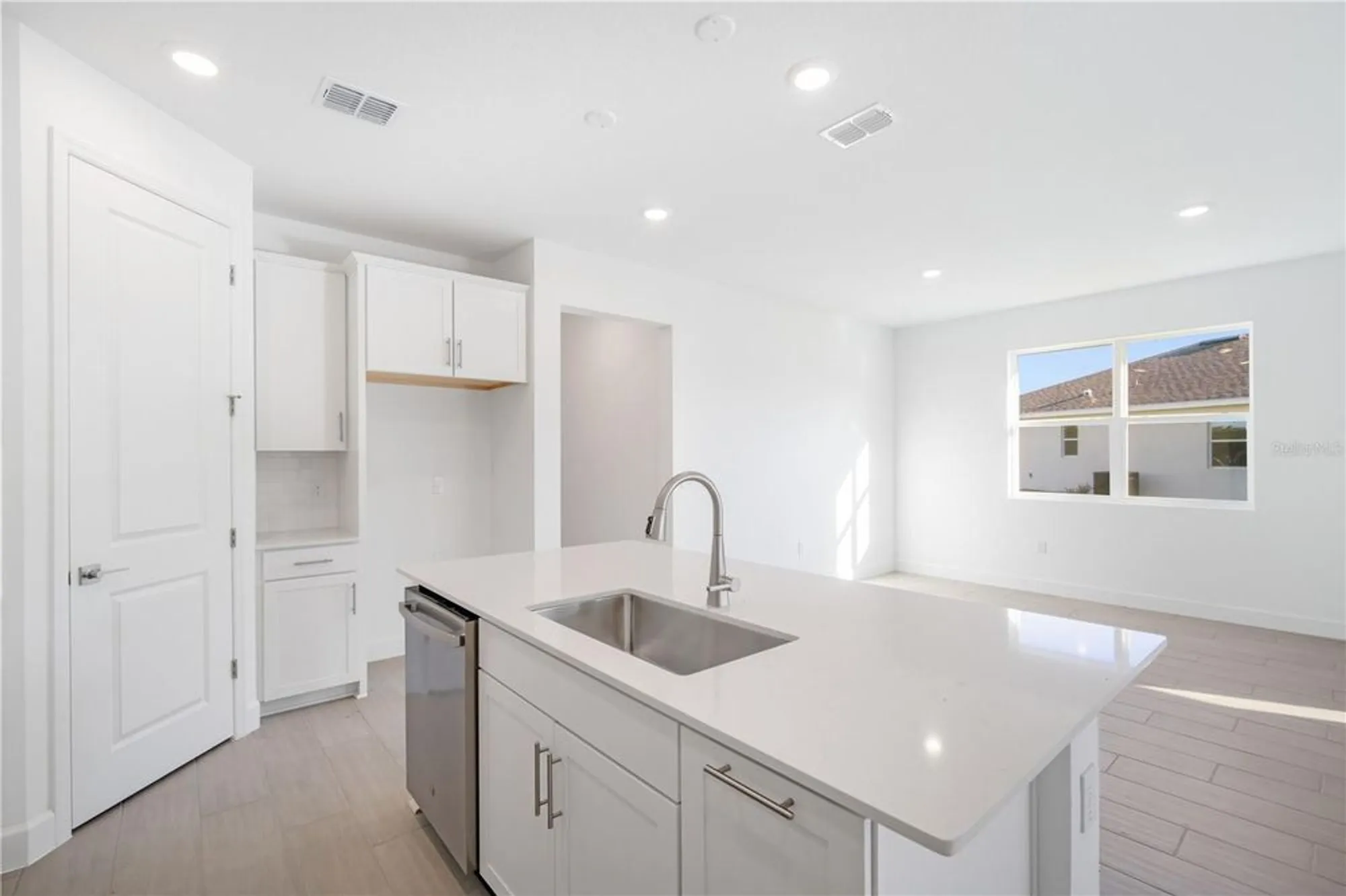 Property Slideshow image 13 of 30 | 9275 players dr, Weeki Wachee, FL, 34613