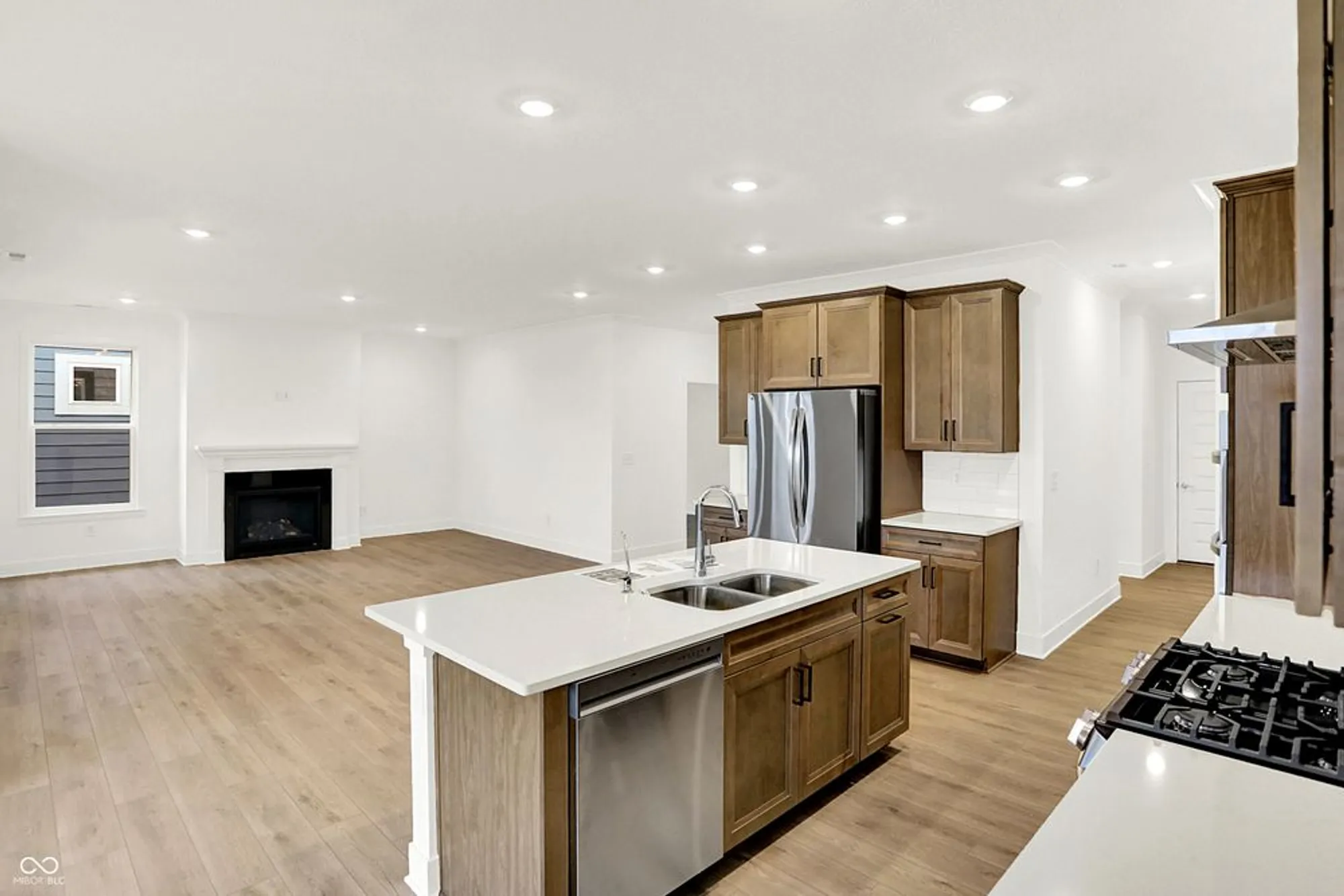 Property Slideshow image 27 of 52 | 5076 foxley park ln, Avon, IN, 46123