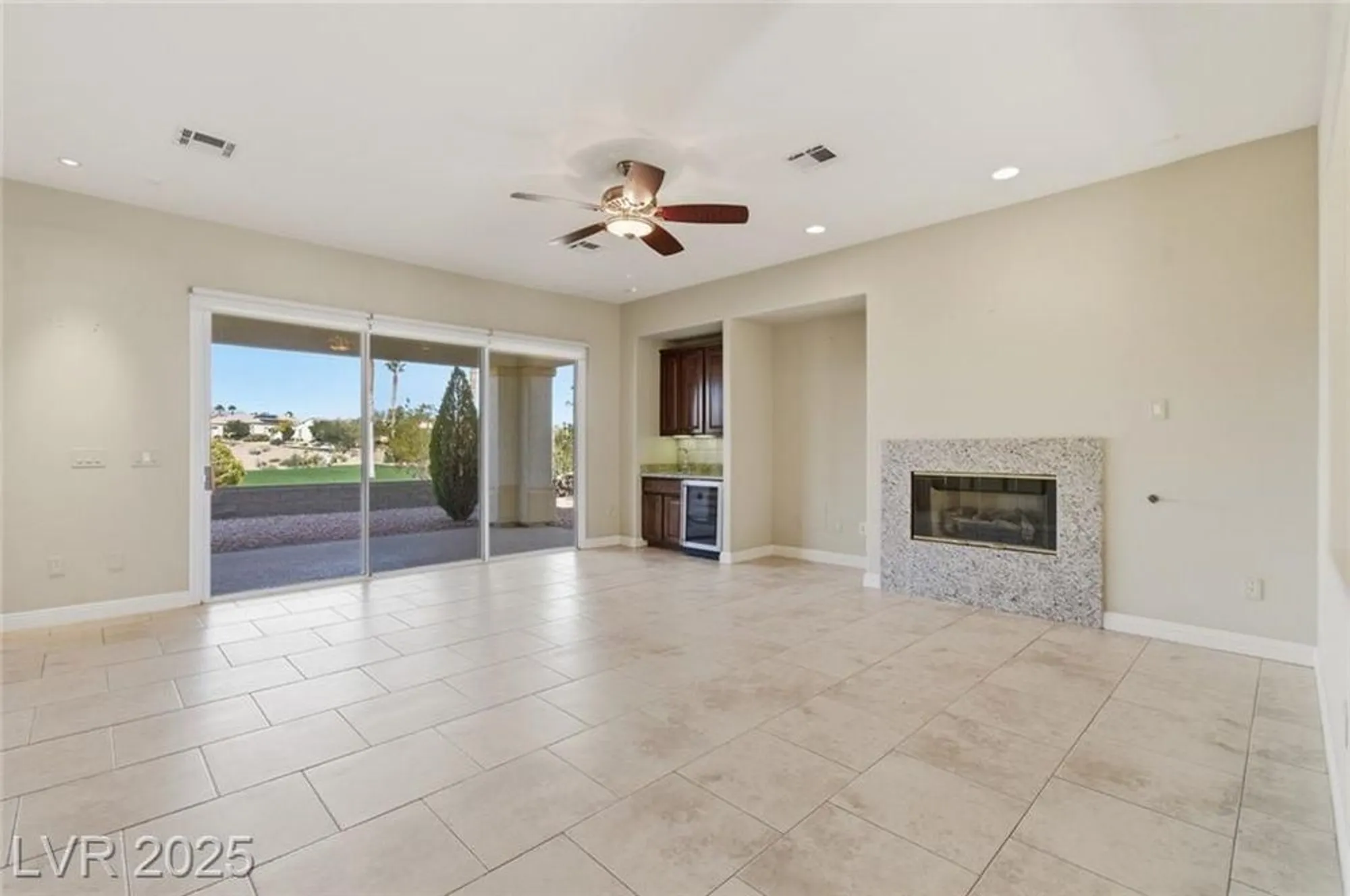 Property Slideshow image 16 of 84 | 10286 rio de thule ln, Las Vegas, NV, 89135