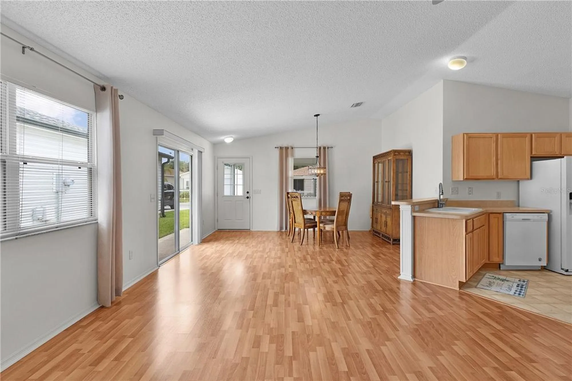 Property Slideshow image 8 of 43 | 424 rose croft ter, The Villages, FL, 32162