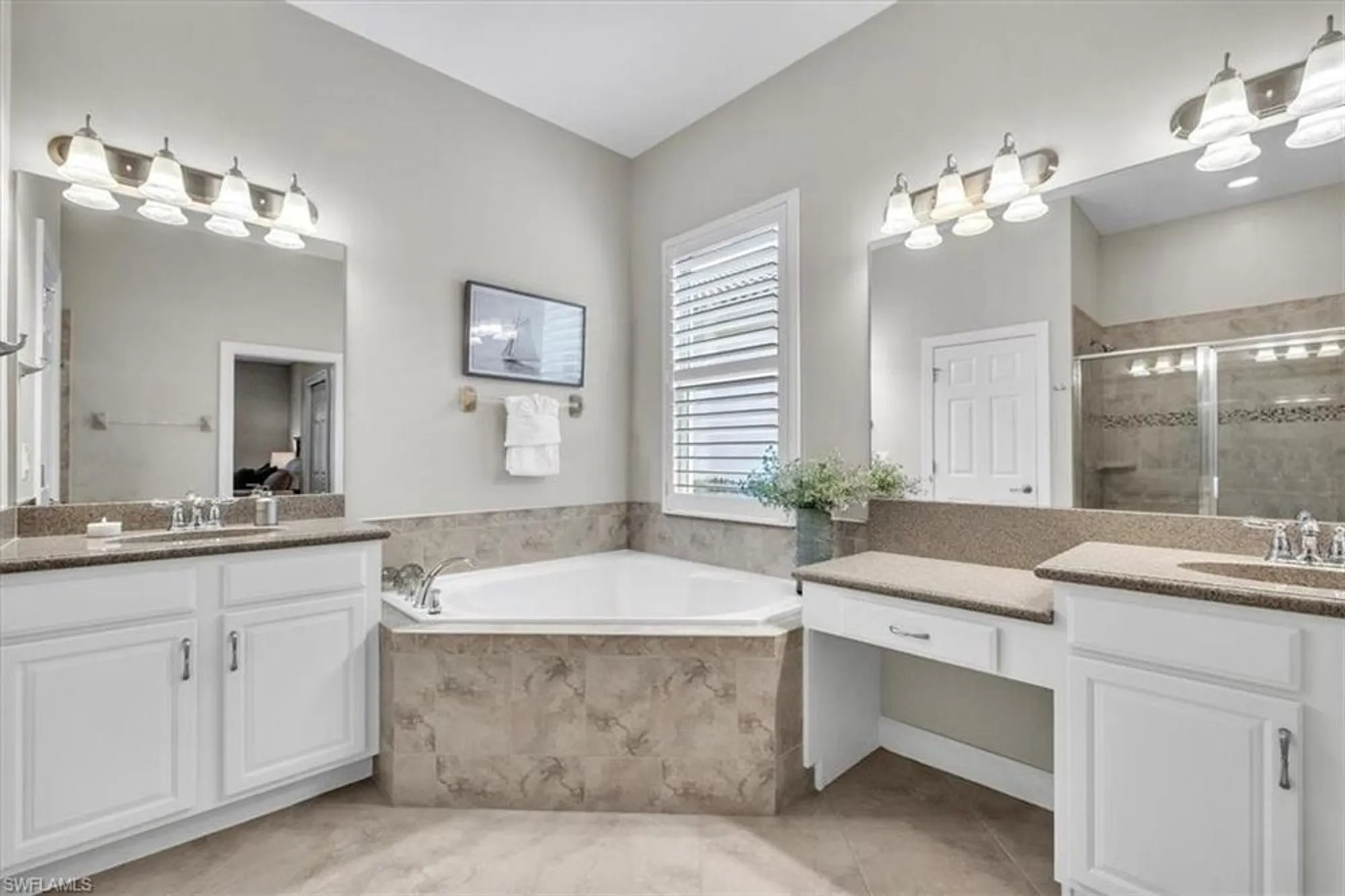 Property Slideshow image 29 of 50 | 3470 lakeview isle ct, Fort Myers, FL, 33905