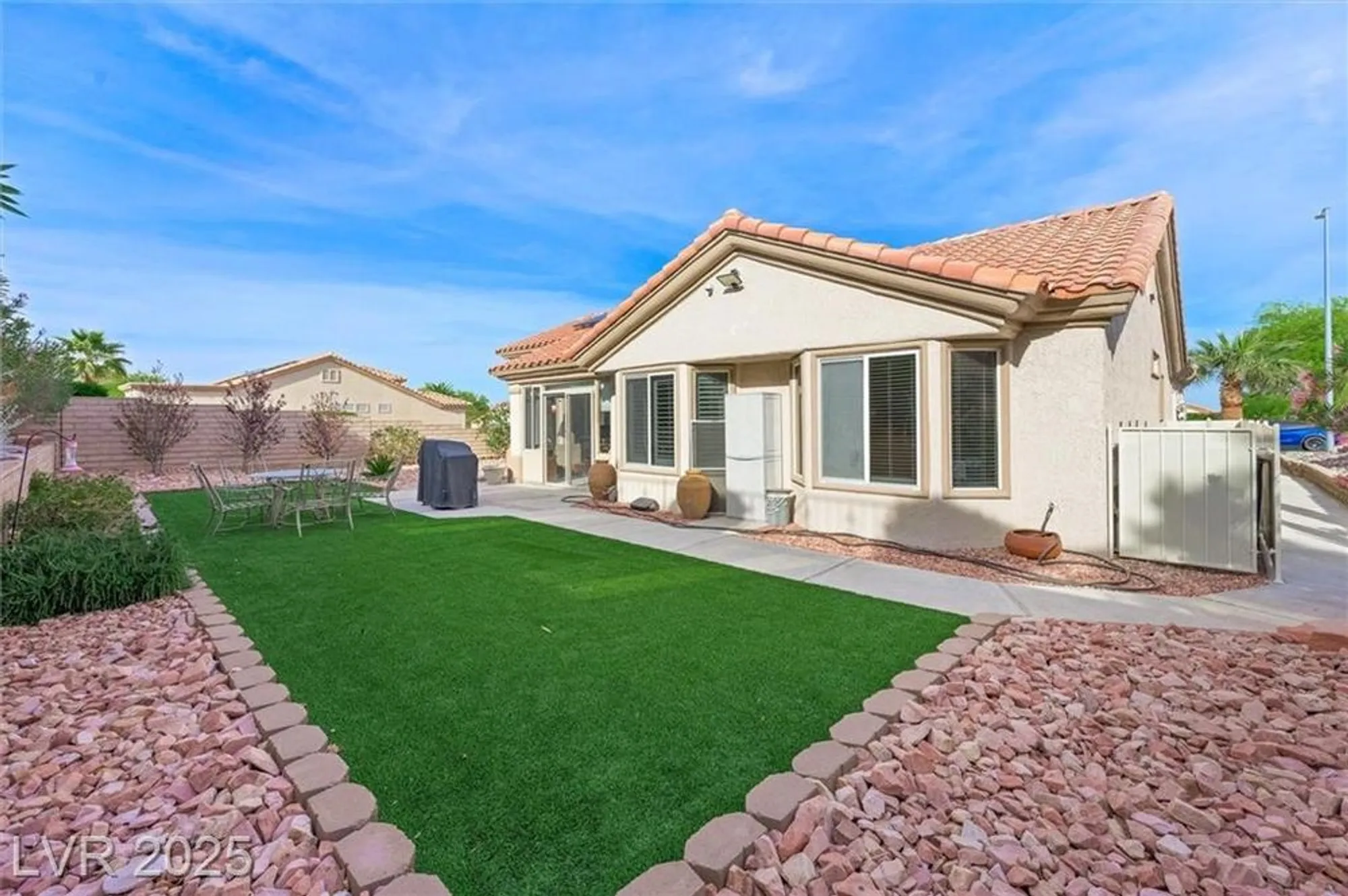 Property Slideshow image 5 of 52 | 2725 byron dr, Las Vegas, NV, 89134