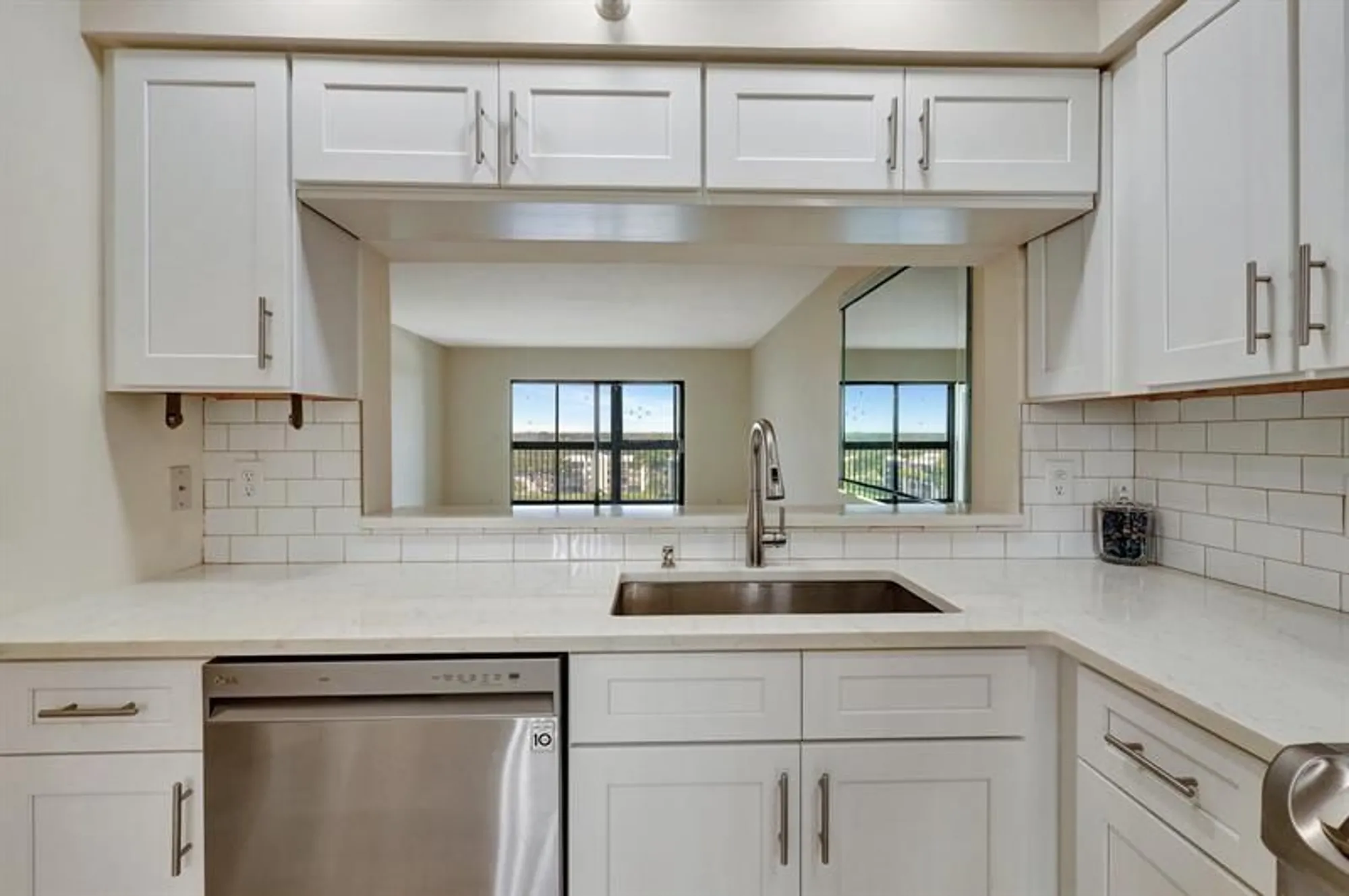 Property Slideshow image 7 of 27 | 14460 strathmore ln 807, Delray Beach, FL, 33446