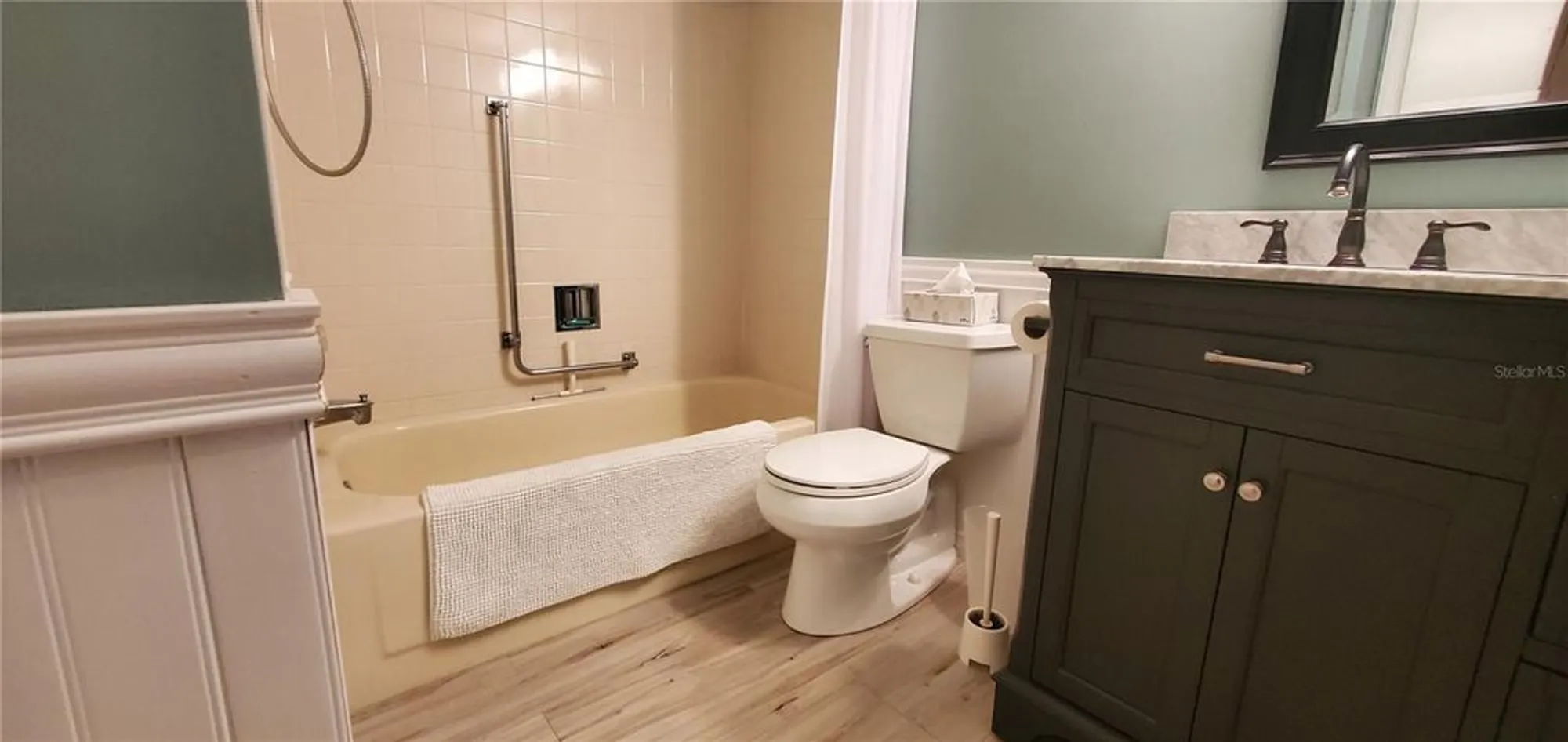 Property Slideshow image 13 of 20 | 11204 pembridge ct 5, Port Richey, FL, 34668