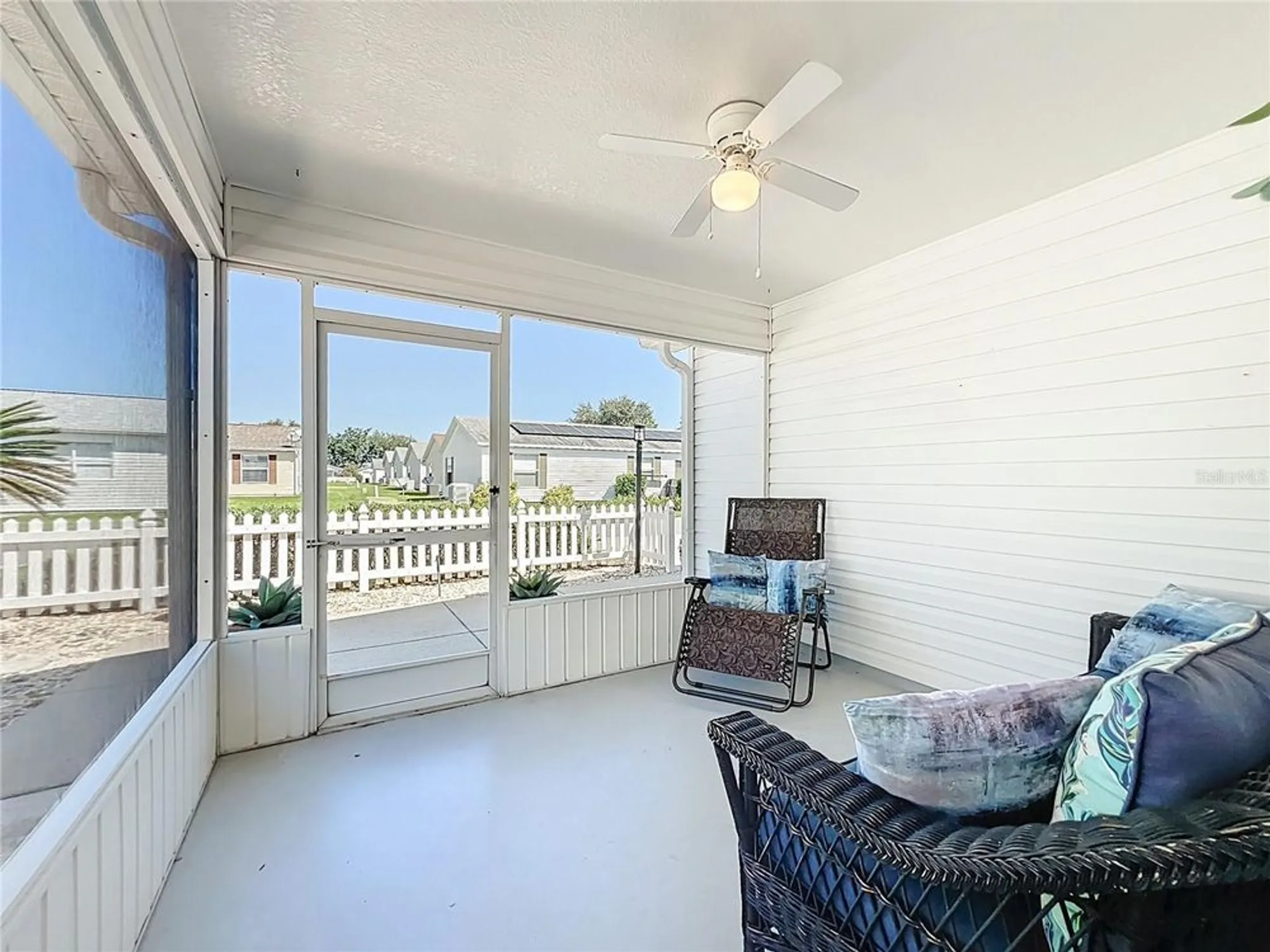 Property Slideshow image 10 of 42 | 2140 estevez dr, The Villages, FL, 32159