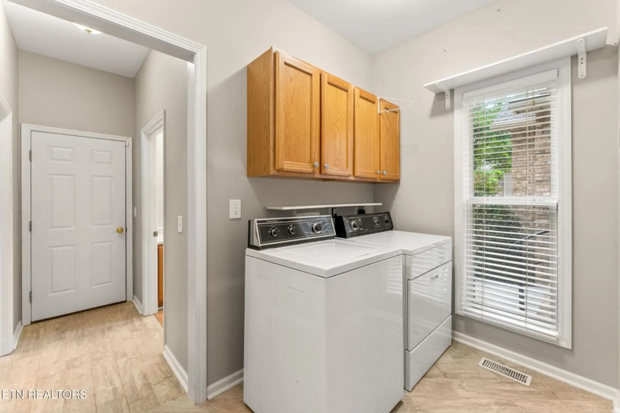 Property Slideshow image 30 of 58 | 123 inata cir, Loudon, TN, 37774