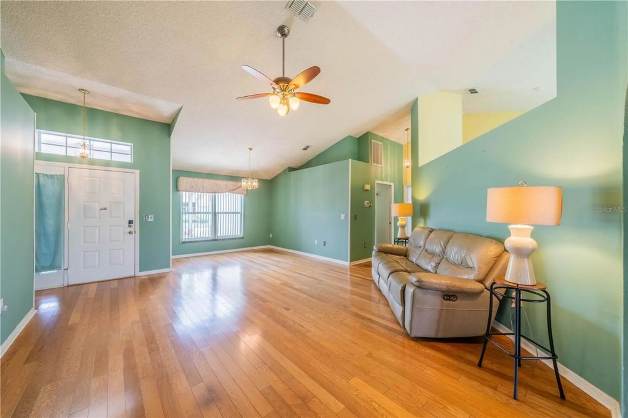 Property Slideshow image 21 of 47 | 301 caloosa palms ct, Sun City Center, FL, 33573