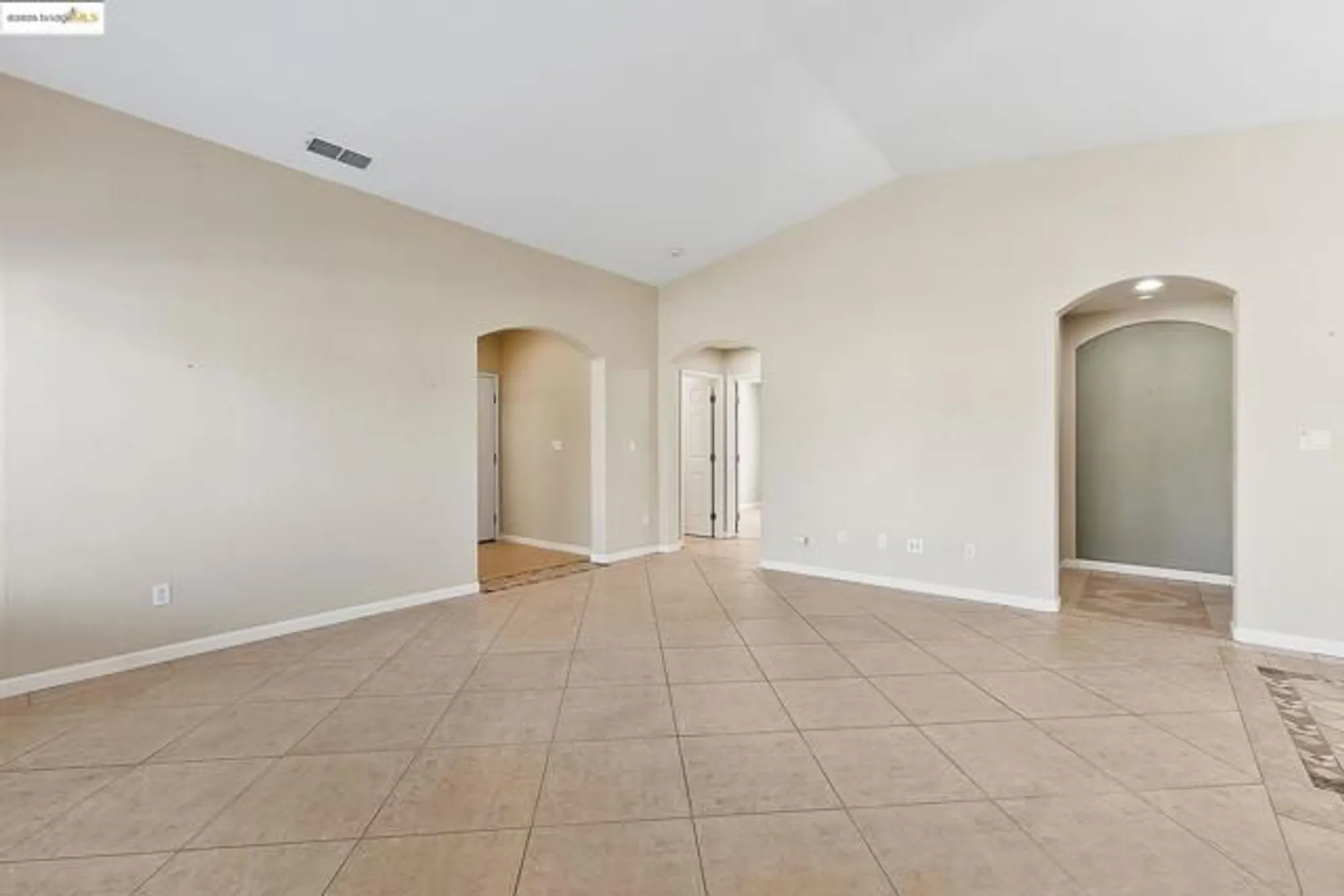 Property Slideshow image 17 of 31 | 617 twin lakes ln, Rio Vista, CA, 94571