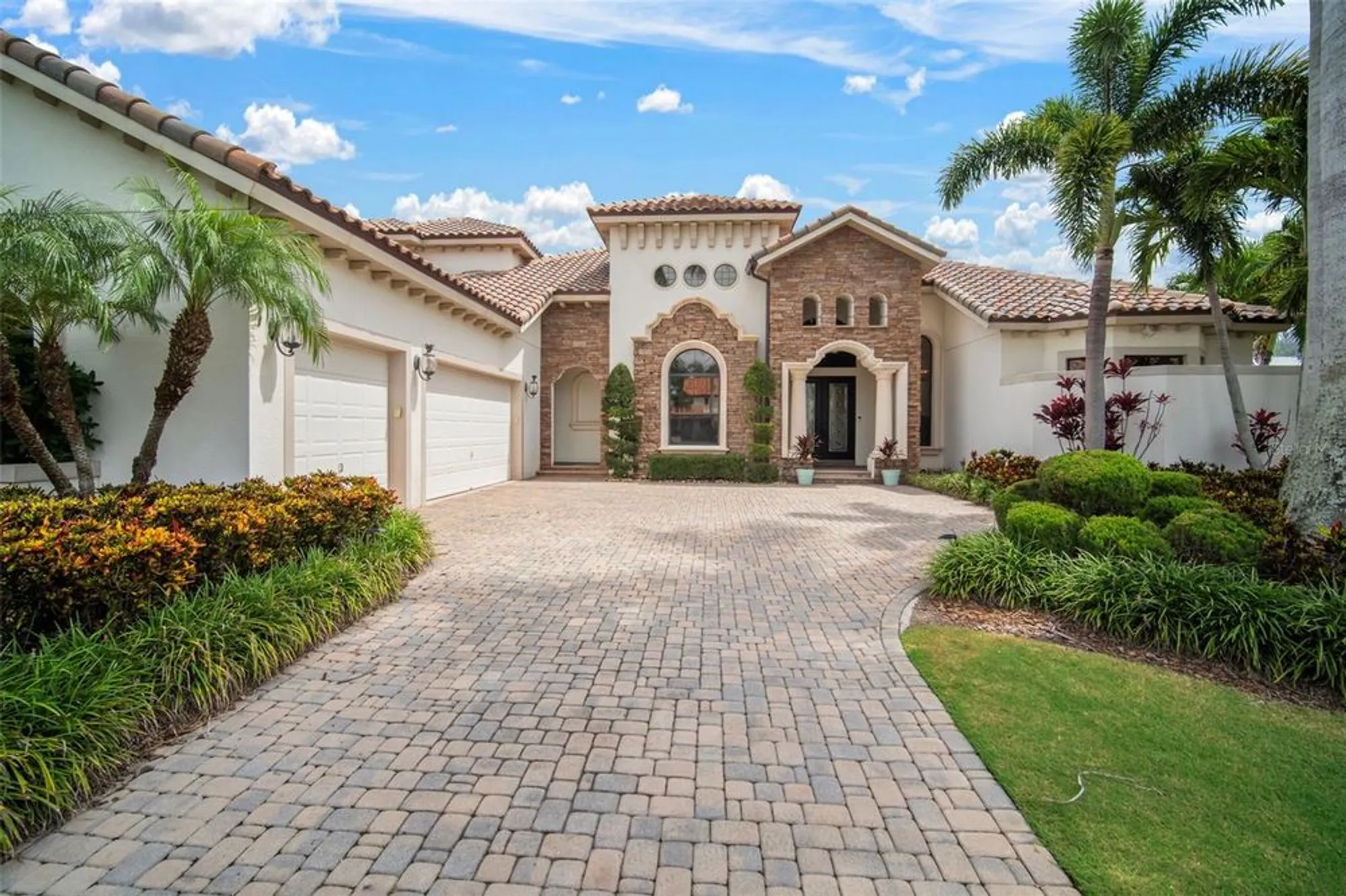 Property Slideshow image 12 of 98 | 5405 tybee island dr, Apollo Beach, FL, 33572