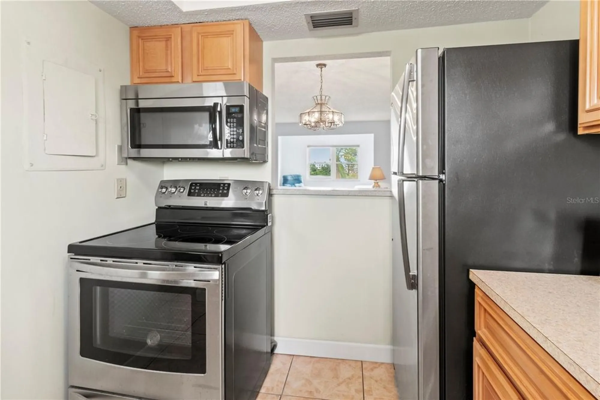 Property Slideshow image 13 of 38 | 4103 lake bayshore dr # 404, Bradenton, FL, 34205