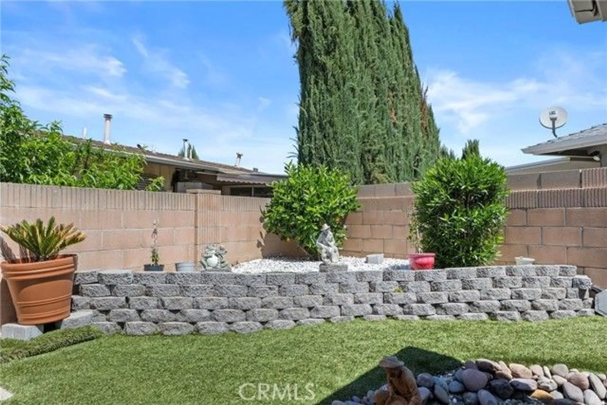Property Slideshow image 27 of 41 | 541 shasta way, Hemet, CA, 92543