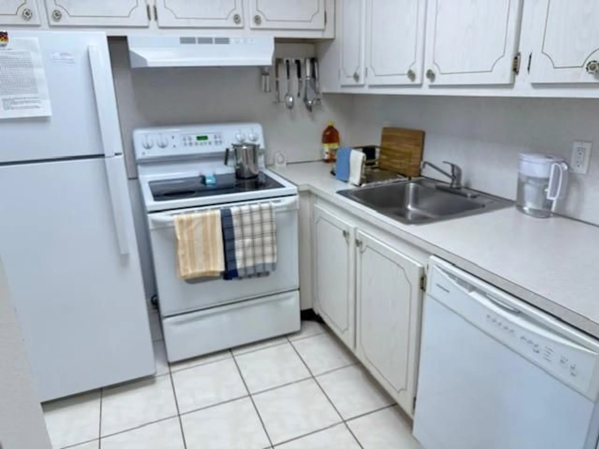 Property Slideshow image 10 of 24 | 1010 islewood d # 1010, Deerfield Beach, FL, 33442