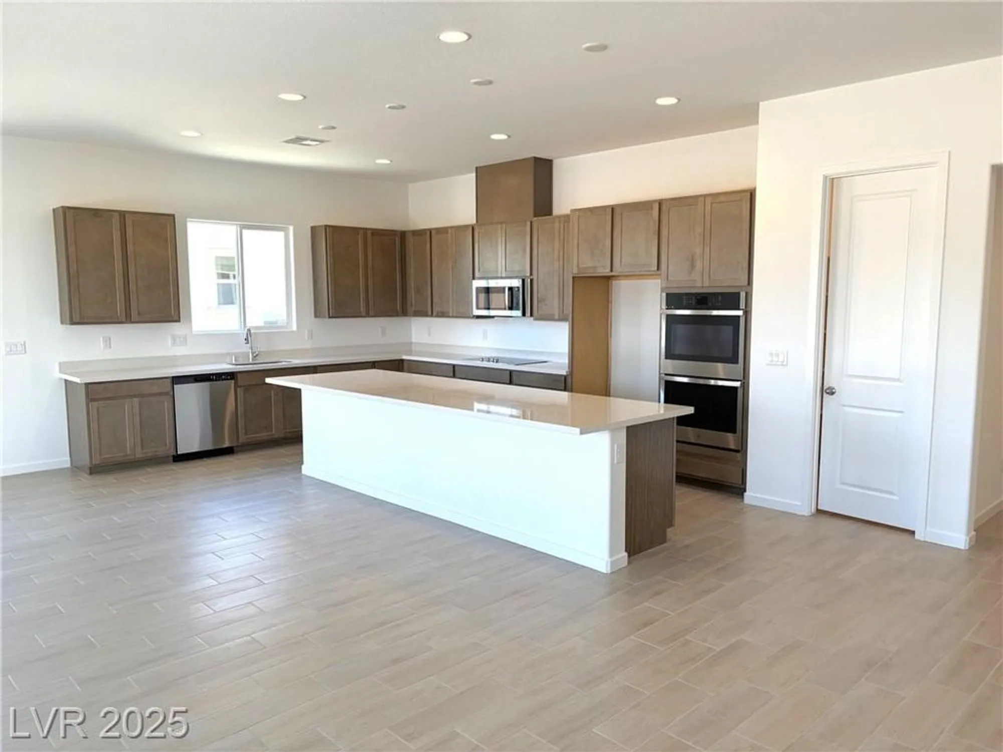 Property Slideshow image 11 of 29 | 5704 e badlands ln, Pahrump, NV, 89061