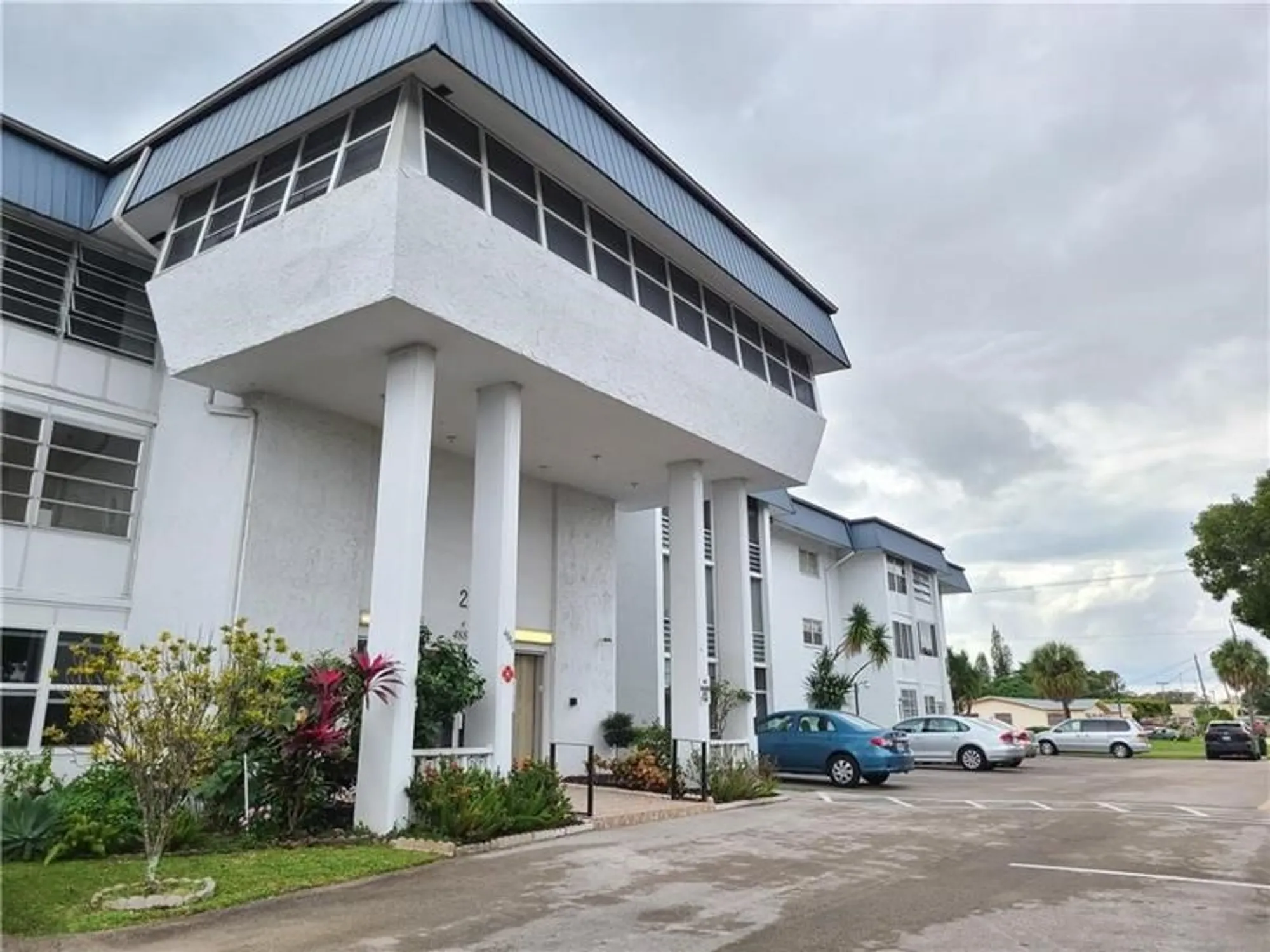 Property Slideshow image 2 of 26 | 4880 nw 22nd st 309, Lauderhill, FL, 33313