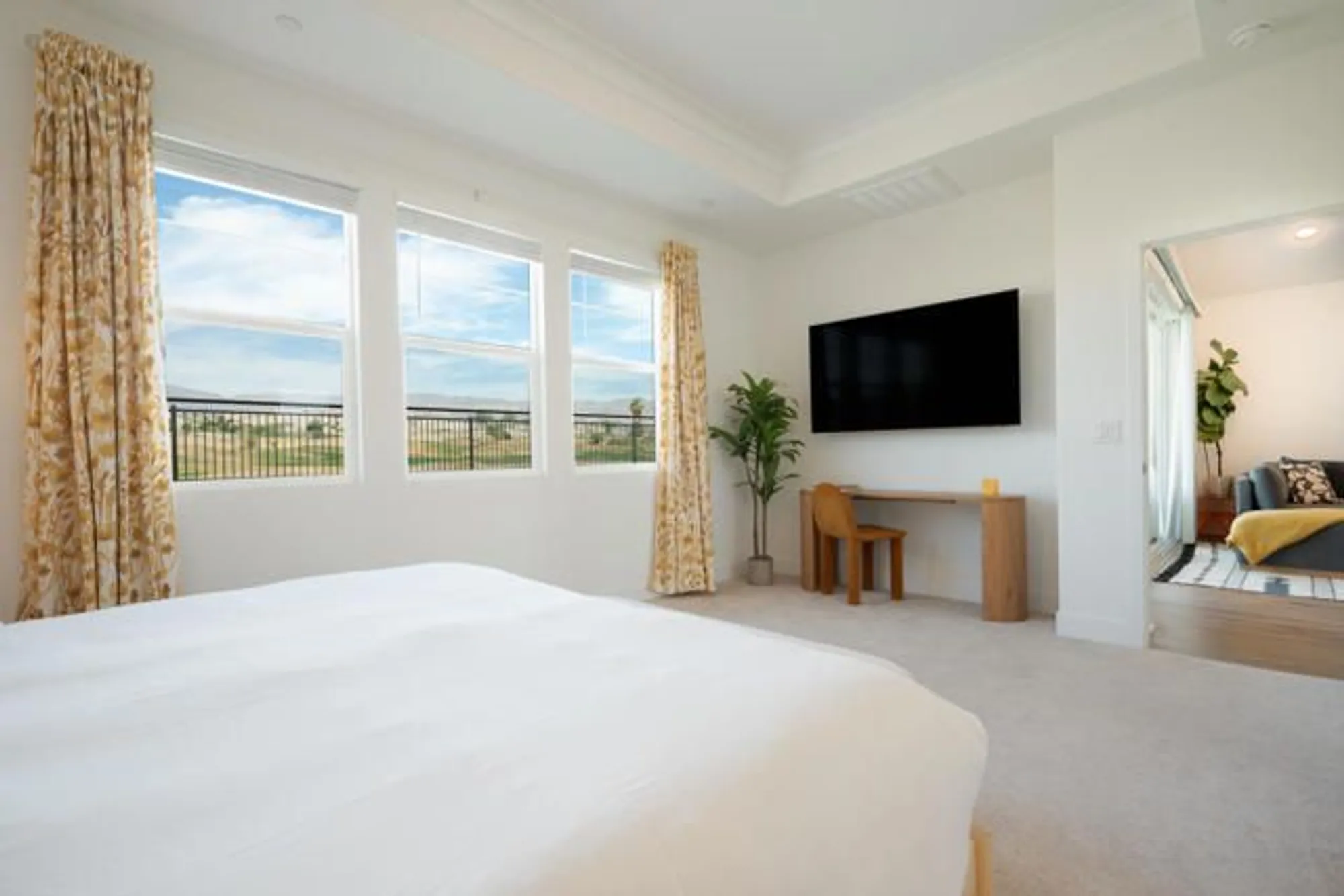 Property Slideshow image 16 of 43 | 84170 caviano dr, Indio, CA, 92203