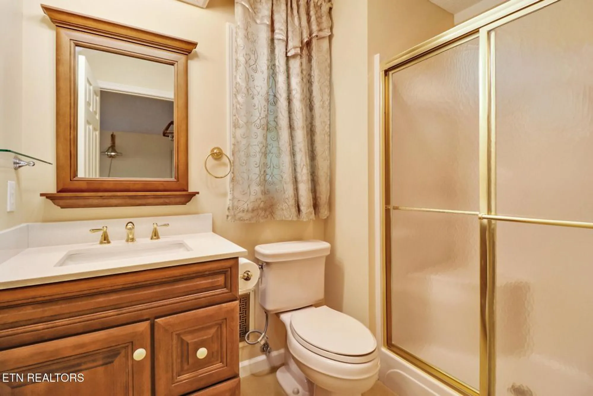 Property Slideshow image 35 of 54 | 104 flossmoor cir, Crossville, TN, 38558