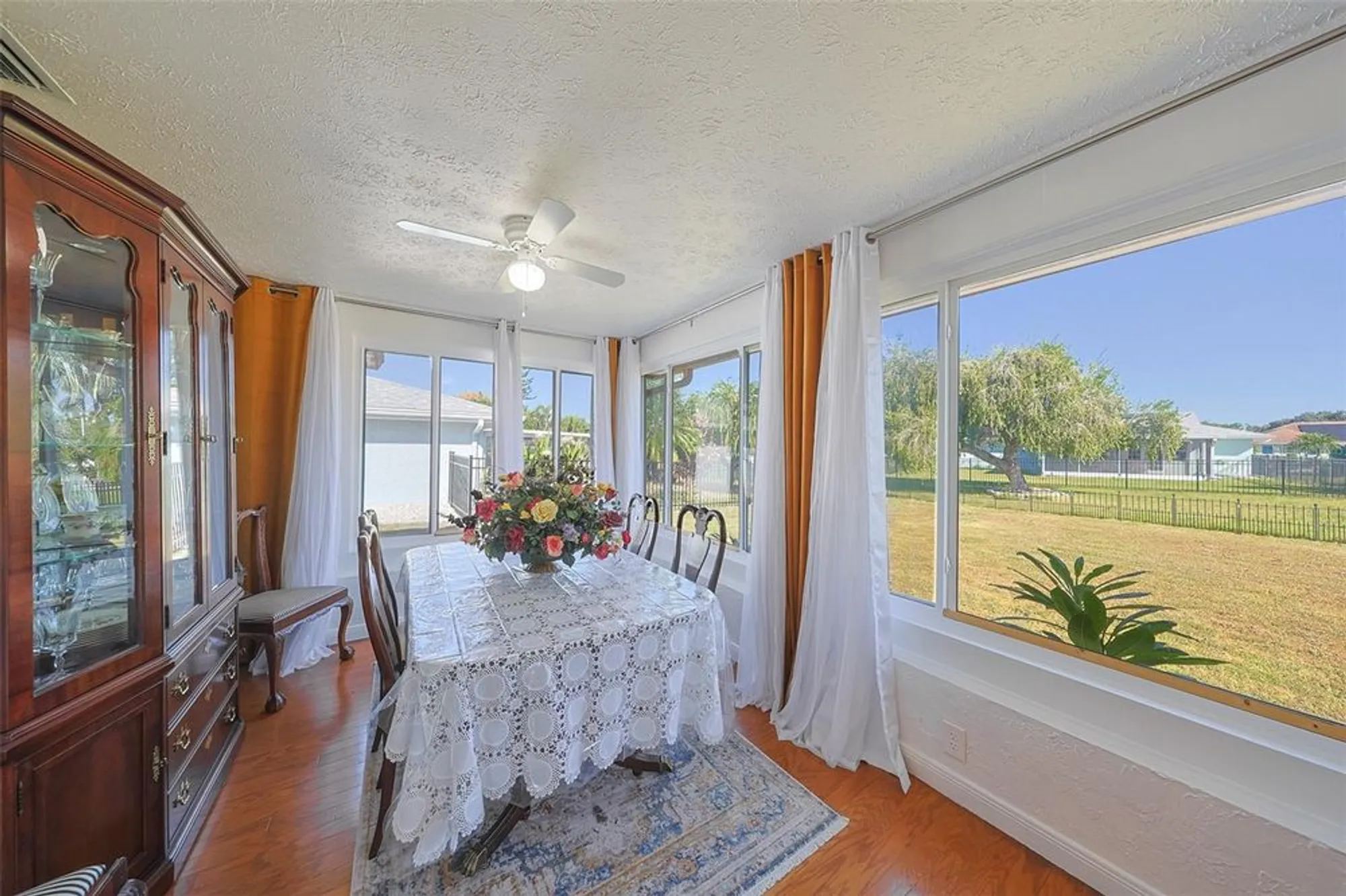 Property Slideshow image 18 of 39 | 627 fort duquesna dr, Sun City Center, FL, 33573