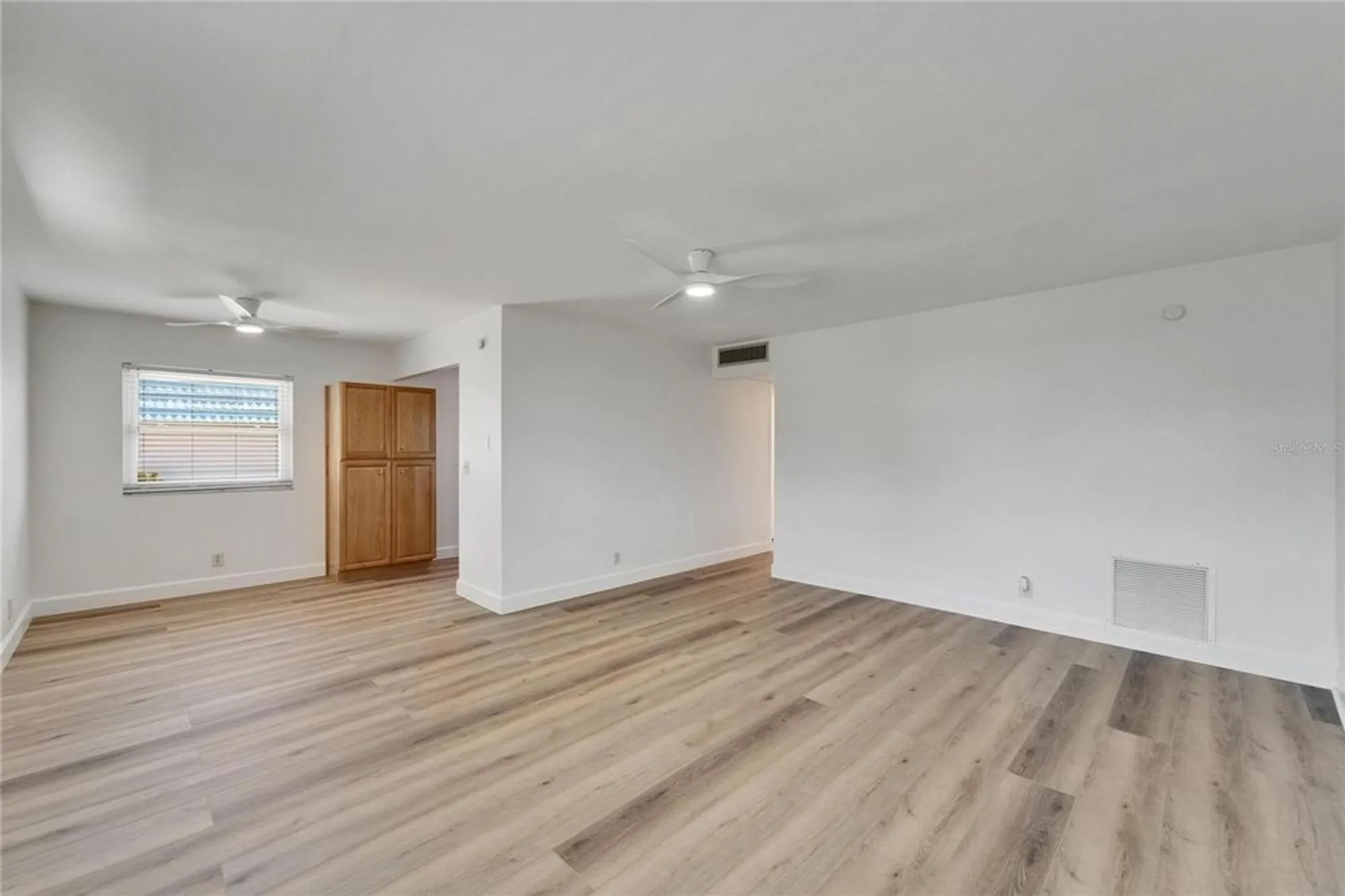 Property Slideshow image 6 of 32 | 302 andover pl s # g156, Sun City Center, FL, 33573