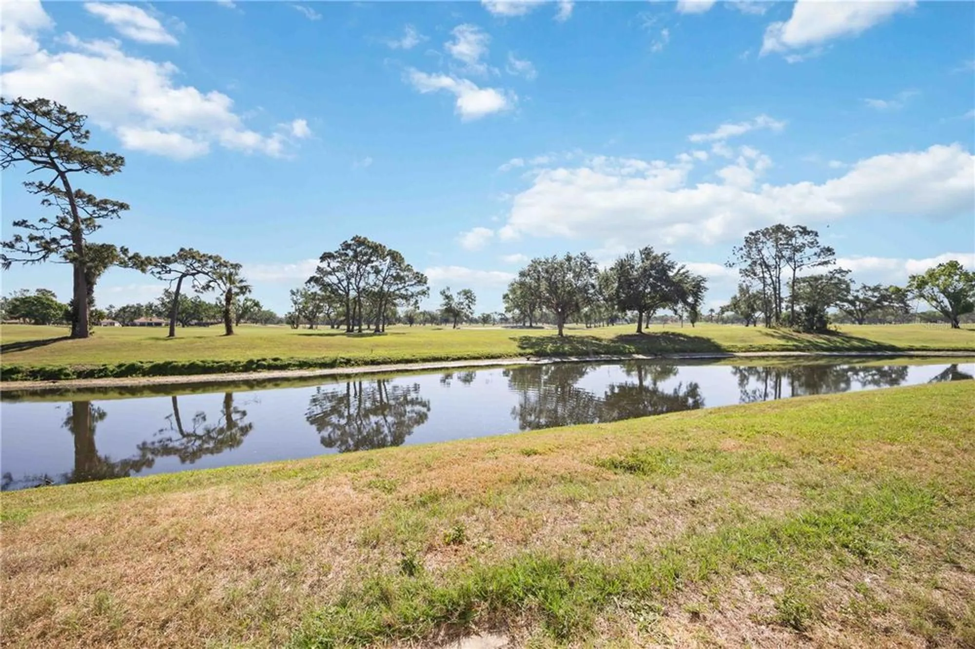 Property Slideshow image 30 of 31 | 7461 w country club dr 207, Sarasota, FL, 34243