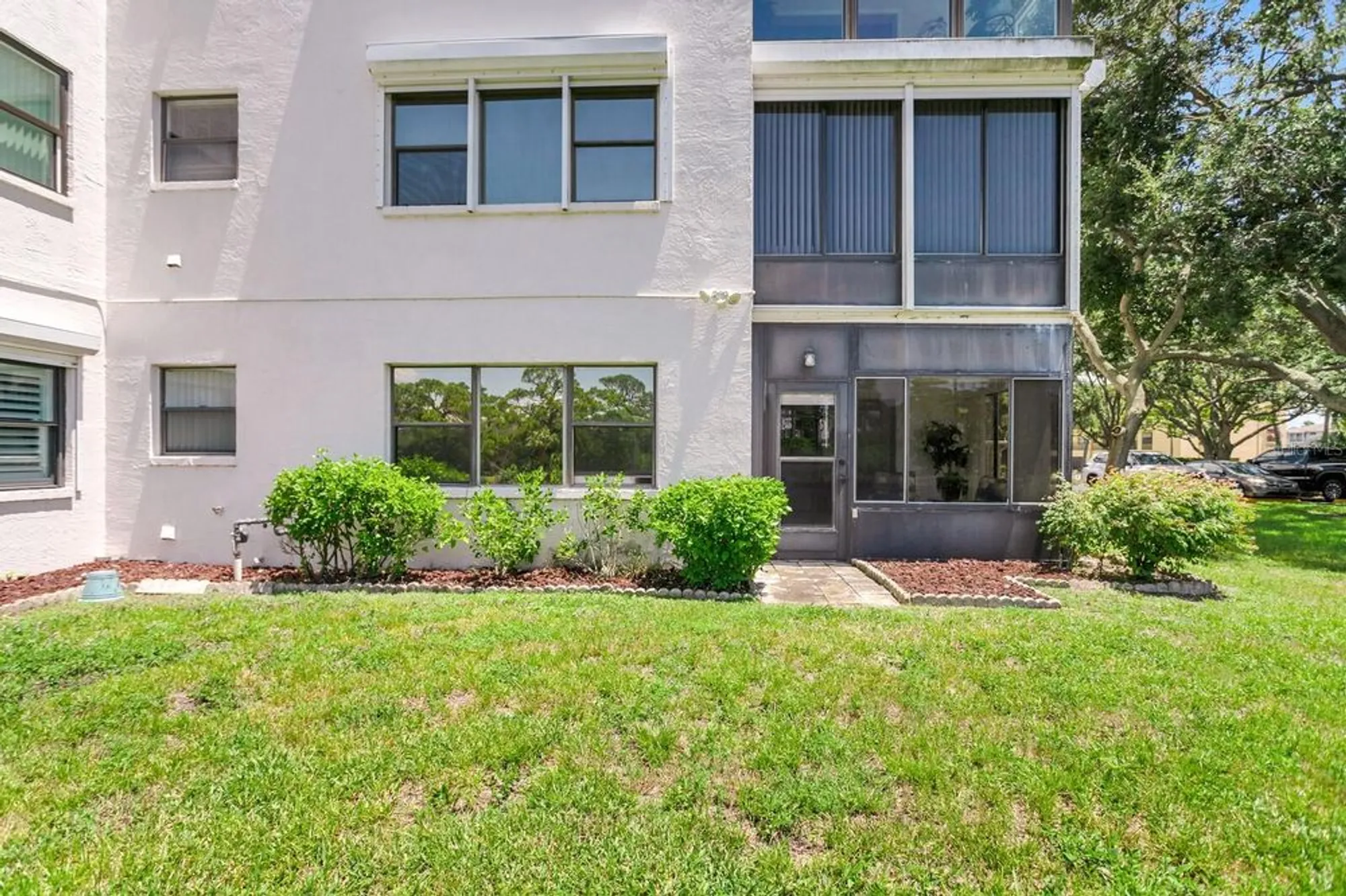 Property Slideshow image 49 of 77 | 8186 terrace garden dr n unit 101, St Petersburg, FL, 33709