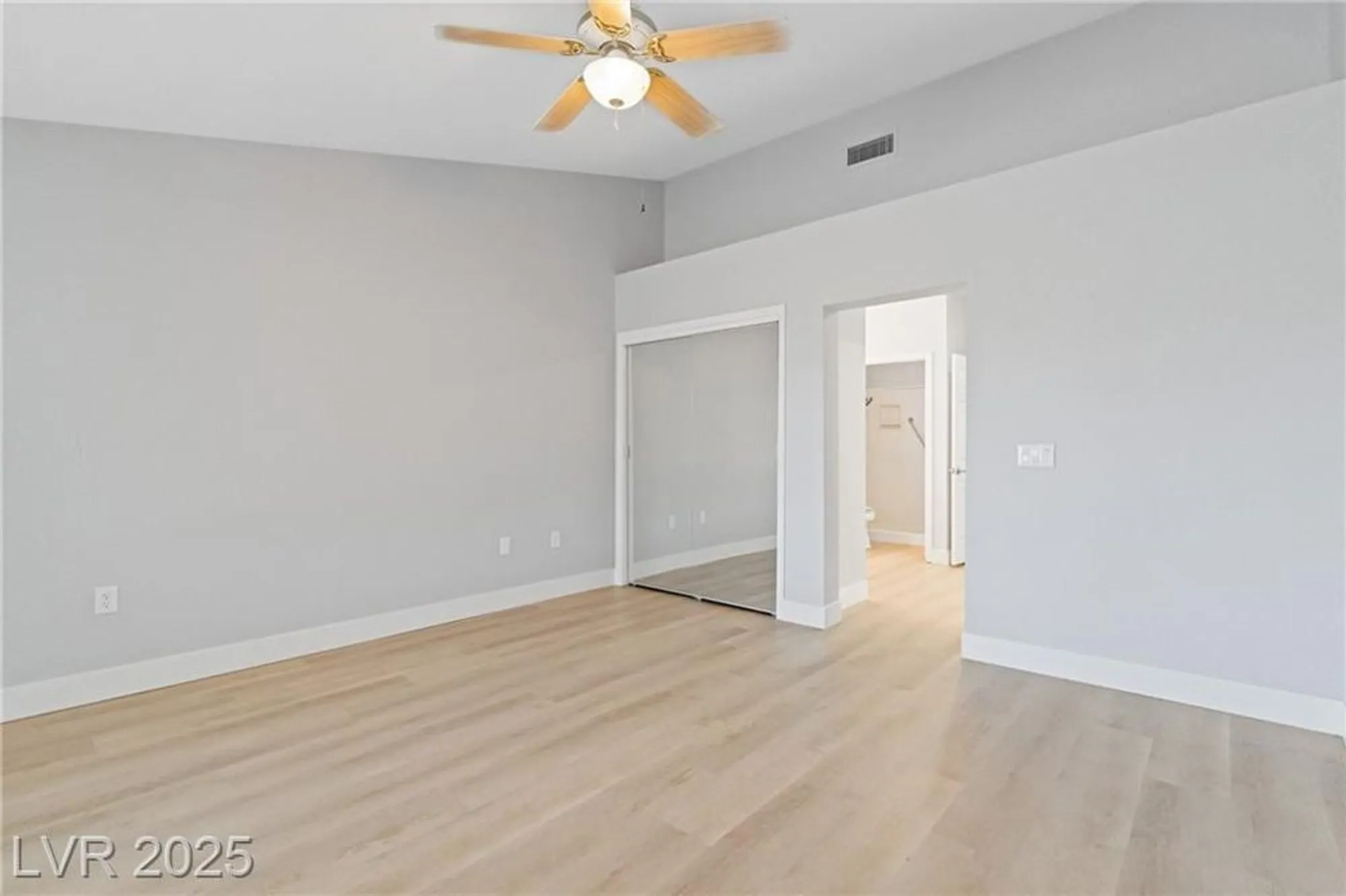 Property Slideshow image 26 of 32 | 9104 sundial dr, Las Vegas, NV, 89134