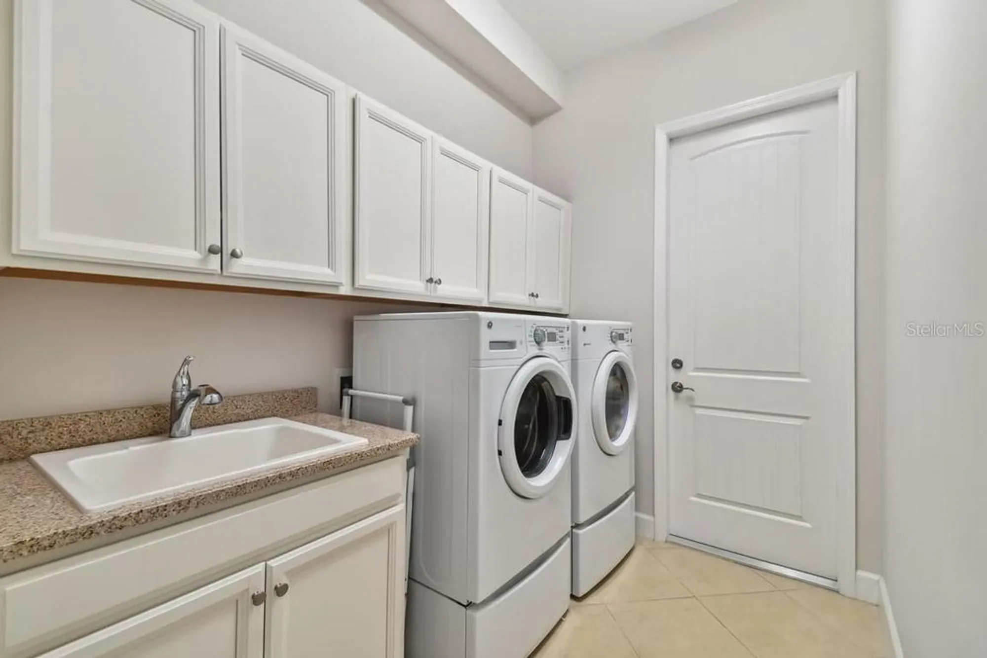 Property Slideshow image 31 of 56 | 311 compass point dr unit 101, Bradenton, FL, 34209