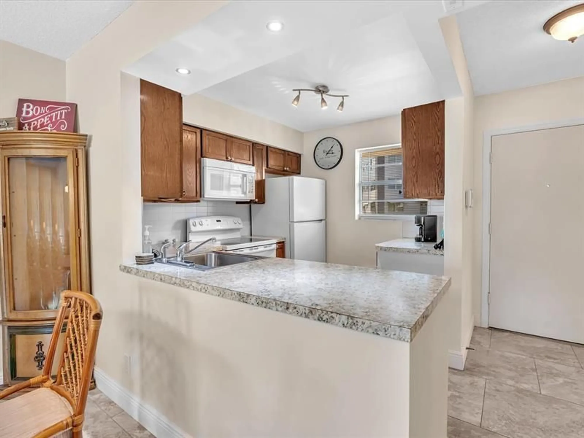 Property Slideshow image 12 of 41 | 2801 nw 47th ter apt 106, Lauderdale Lakes, FL, 33313