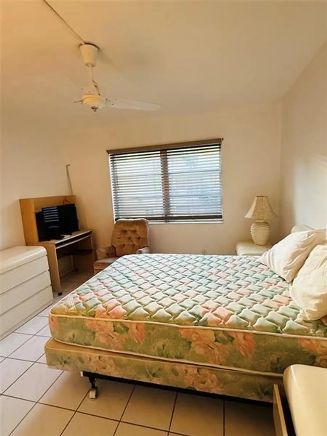 Property Slideshow image 15 of 18 | 3081 nw 47th ter 206, Lauderdale Lakes, FL, 33313