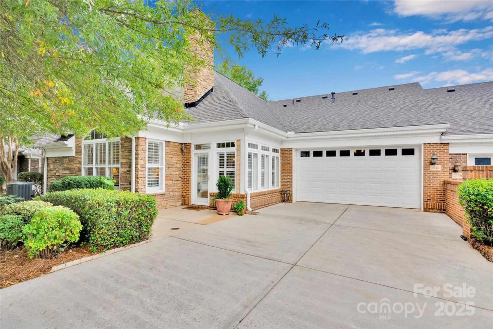 Property Slideshow image 34 of 46 | 2742 circa dr, Matthews, NC, 28105