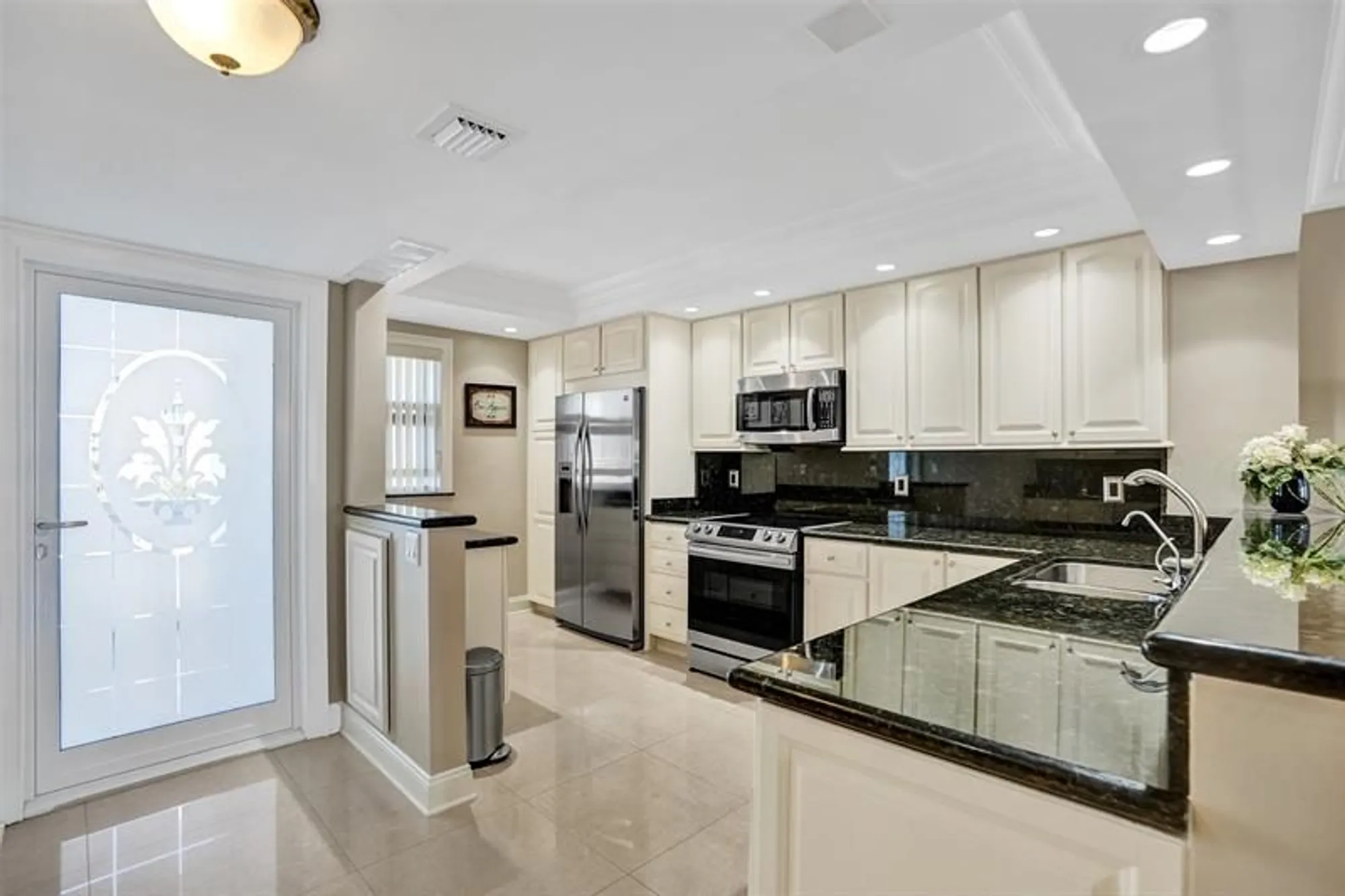 Property Slideshow image 8 of 45 | 1012 n ocean blvd 711, Pompano Beach, FL, 33062