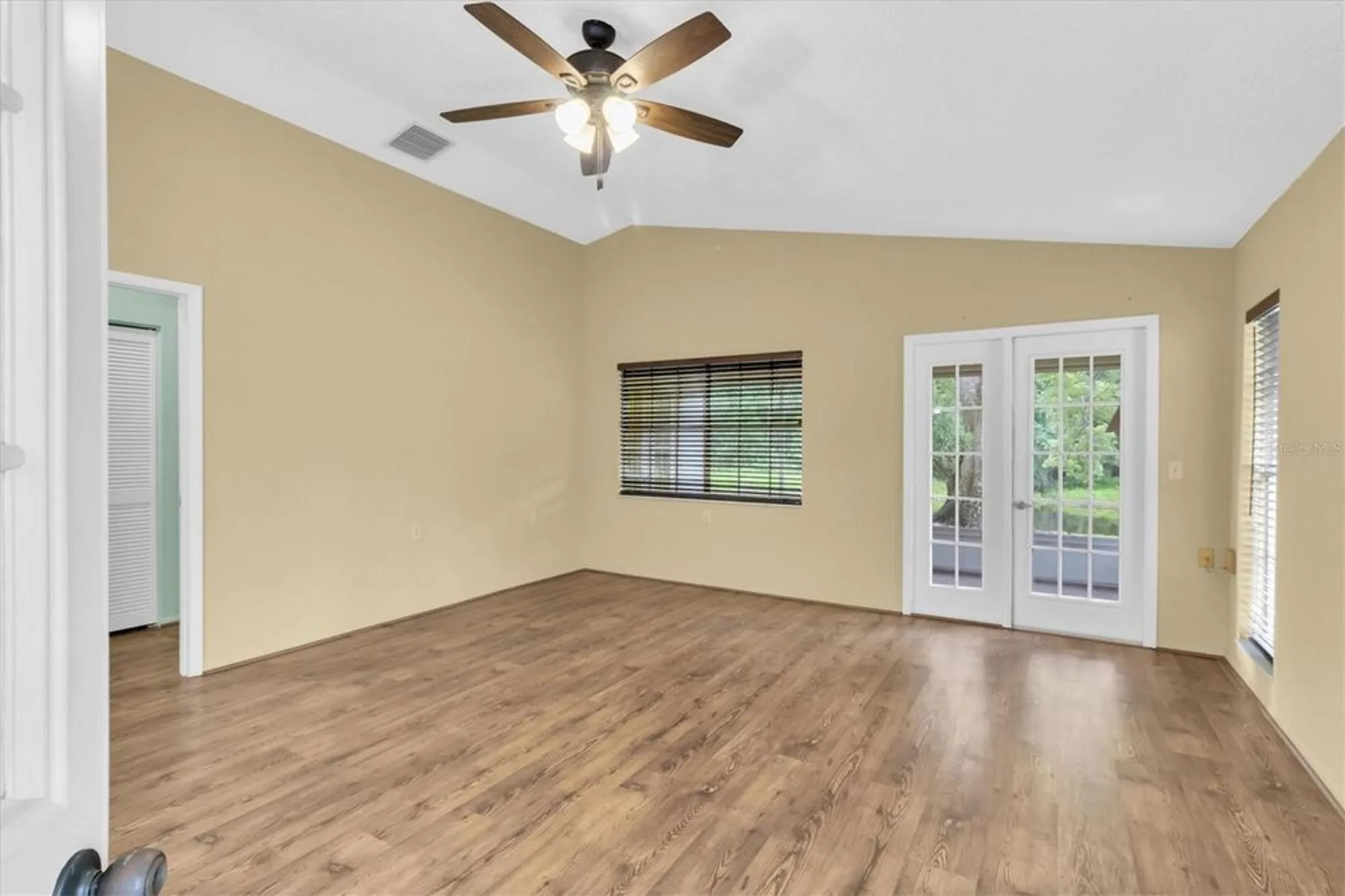 Property Slideshow image 6 of 38 | 4720 sheffield dr # 4720, New Port Richey, FL, 34655