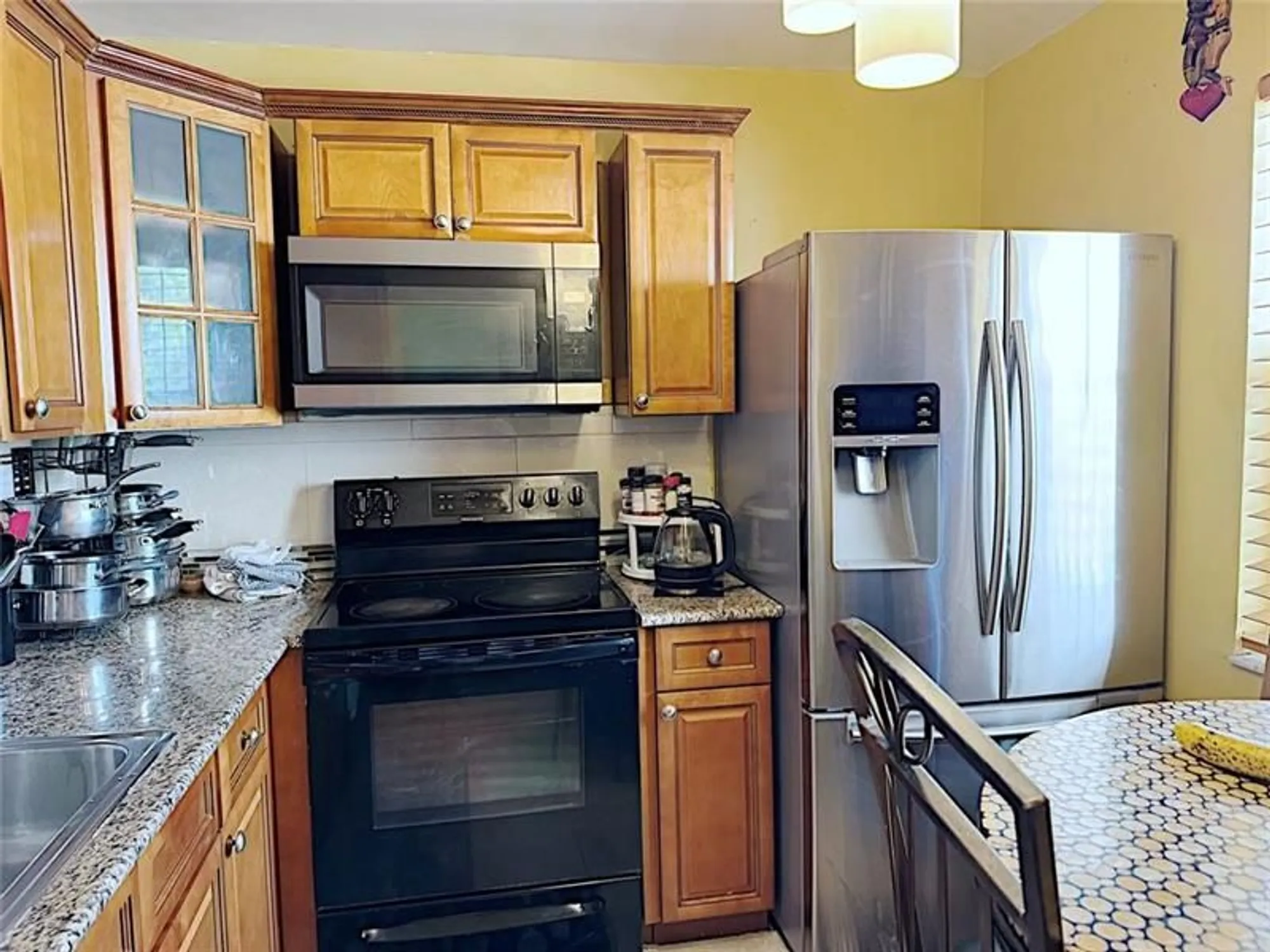 Property Slideshow image 12 of 25 | 325 se 11th ter # 205te, Dania Beach, FL, 33004
