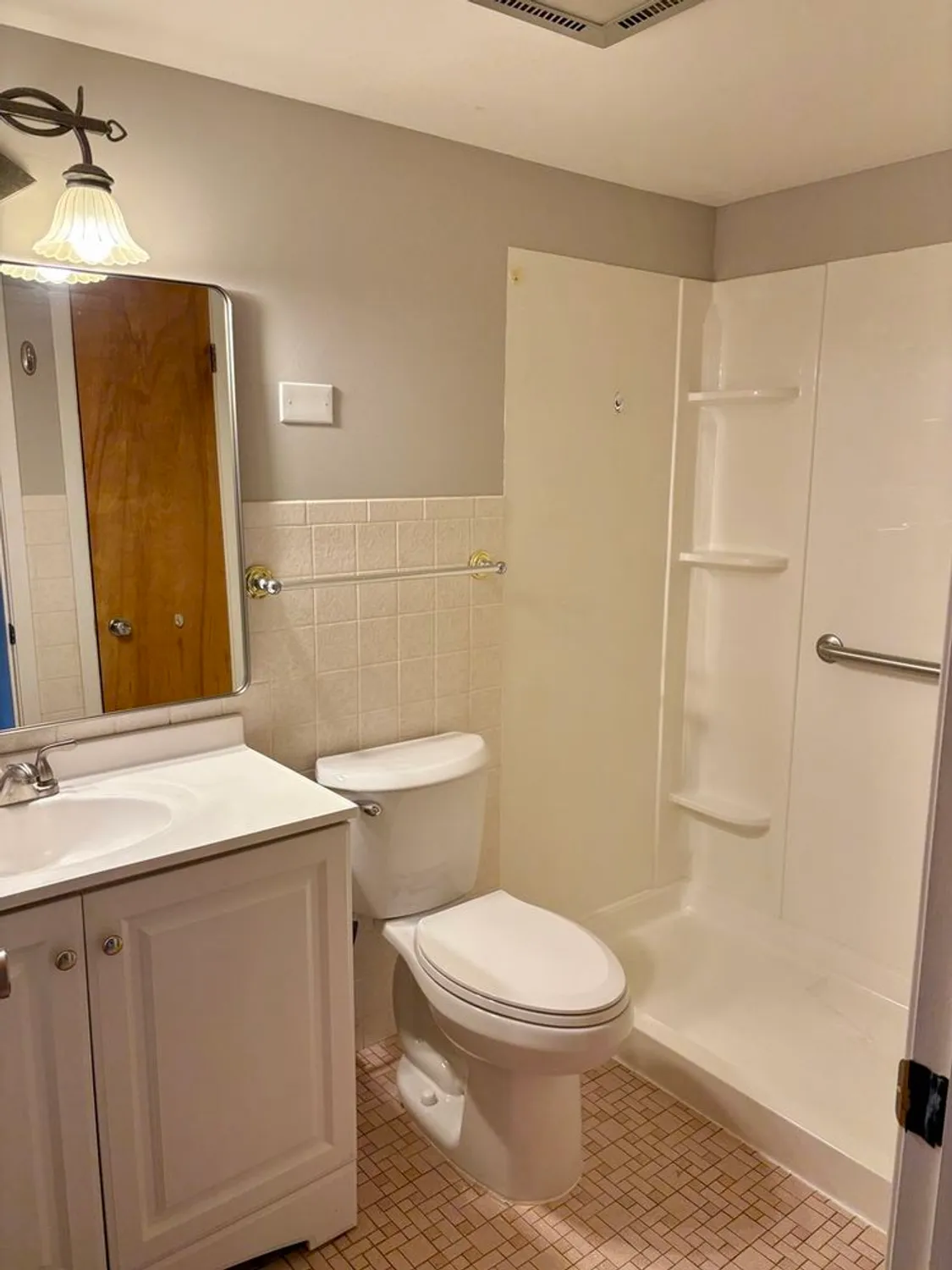 Property Slideshow image 13 of 18 | , Downers Grove, IL, 60515