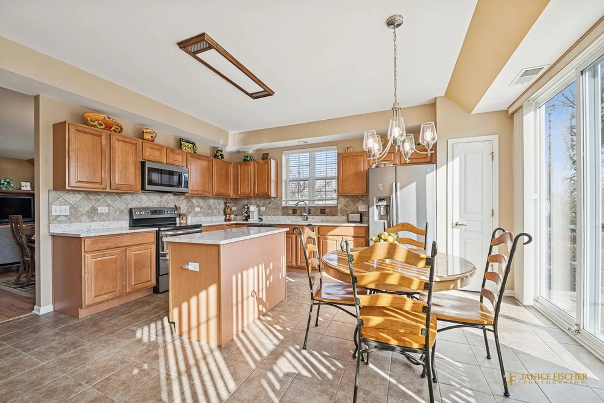Property Slideshow image 9 of 21 | 13463 morgan way, Huntley, IL, 60142