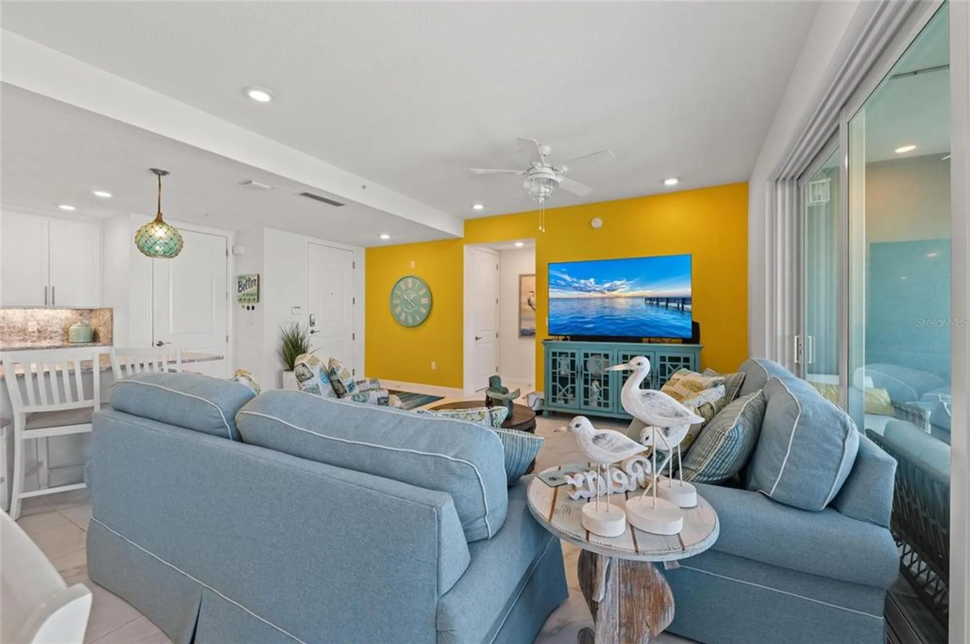 Property Slideshow image 12 of 100 | 387 aruba cir 301, Bradenton, FL, 34209