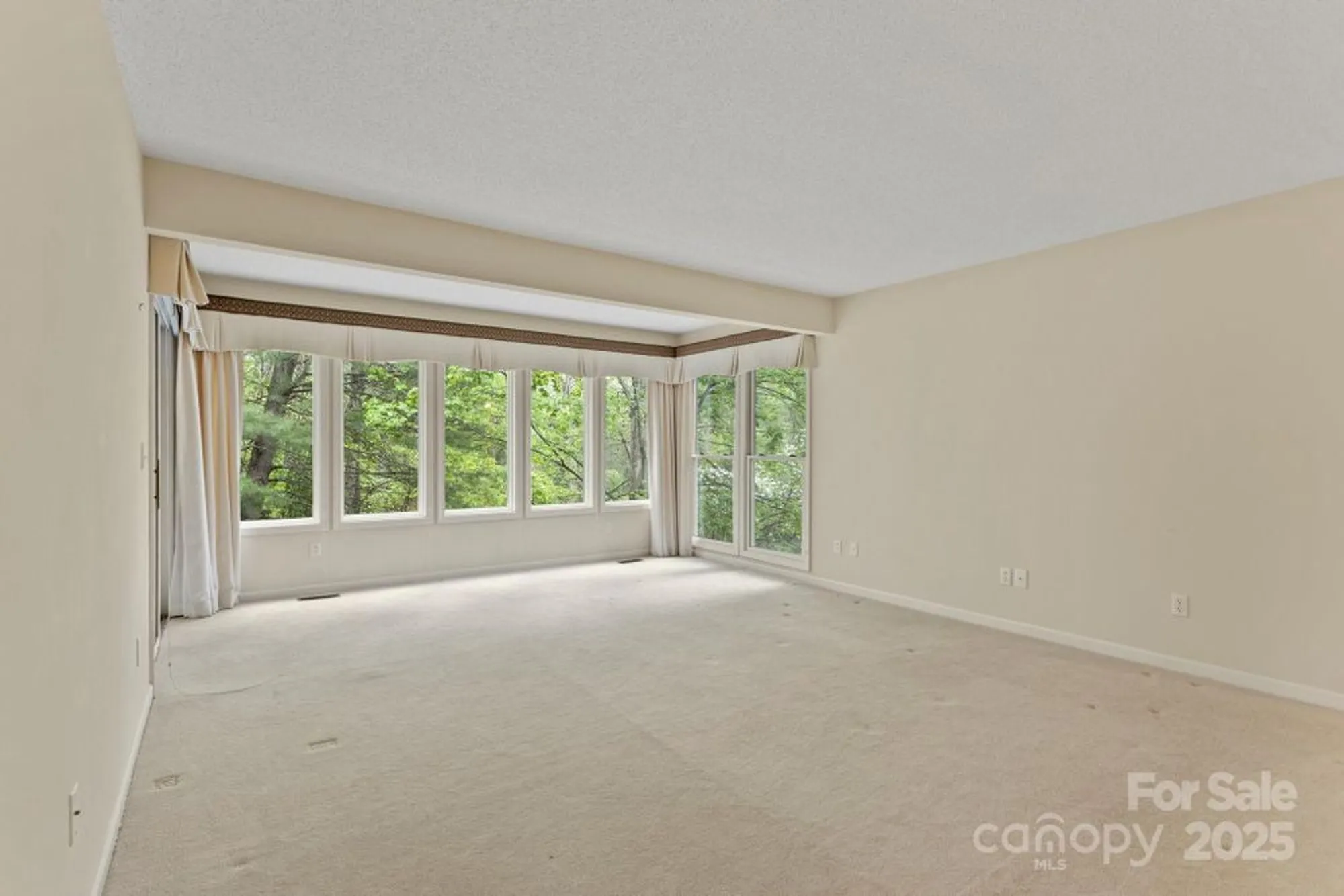 Property Slideshow image 25 of 33 | 111 broadmoor dr 19, Flat Rock, NC, 28731