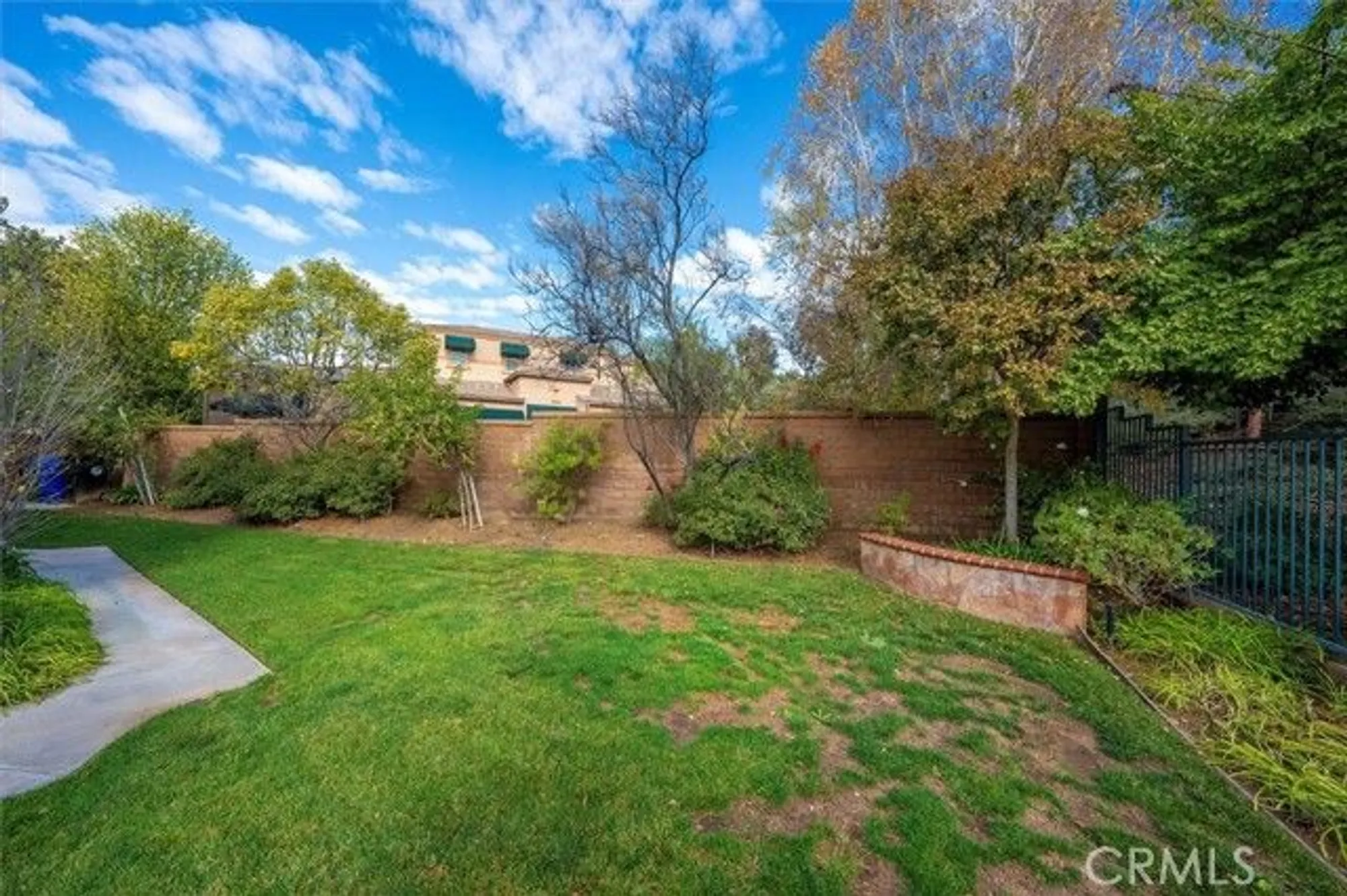 Property Slideshow image 27 of 46 | 23705 western cedar ct, Valencia, CA, 91354