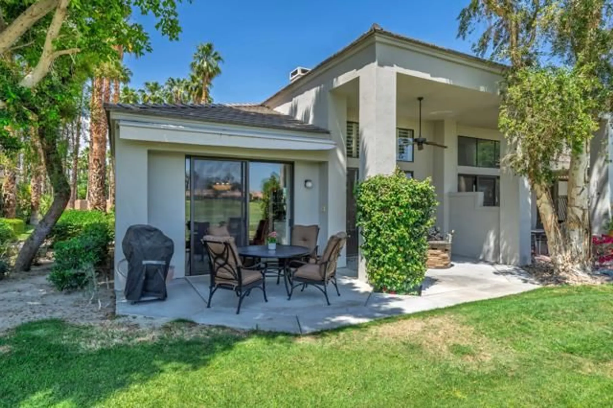 Property Slideshow image 7 of 36 | 80613 oak tree, La Quinta, CA, 92253